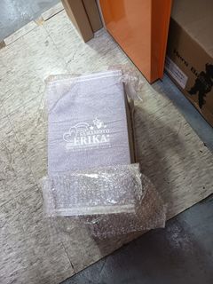 （分類：）位於 。 由 ralfmwailam 提交（商品編號 1418605609，圖片 1）。簡介： 。