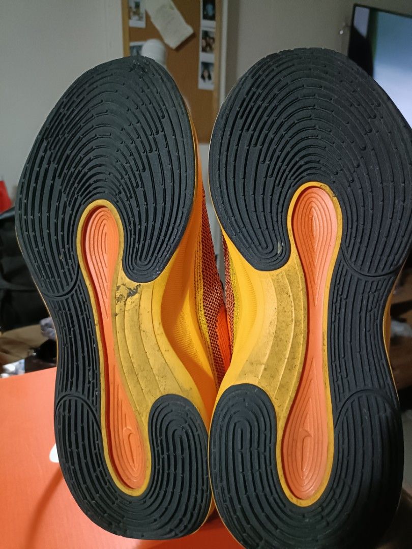Nike GT Hustle Academy EP (Category: Sneakers) located in Manila. Submitted by supermat (Listing ID 1418736397, Image 2). Description: IN VERY GOOD USED CONDITION USED 2X IN WOODEN COURT NO ISSUES 200% ORIGINAL.