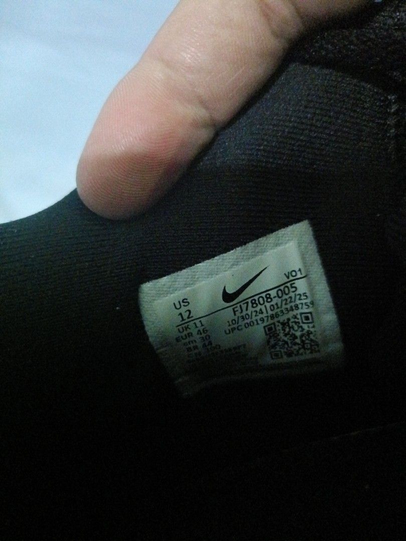 Nike GT Hustle Academy EP (Category: Sneakers) located in Manila. Submitted by supermat (Listing ID 1418736397, Image 3). Description: IN VERY GOOD USED CONDITION USED 2X IN WOODEN COURT NO ISSUES 200% ORIGINAL.