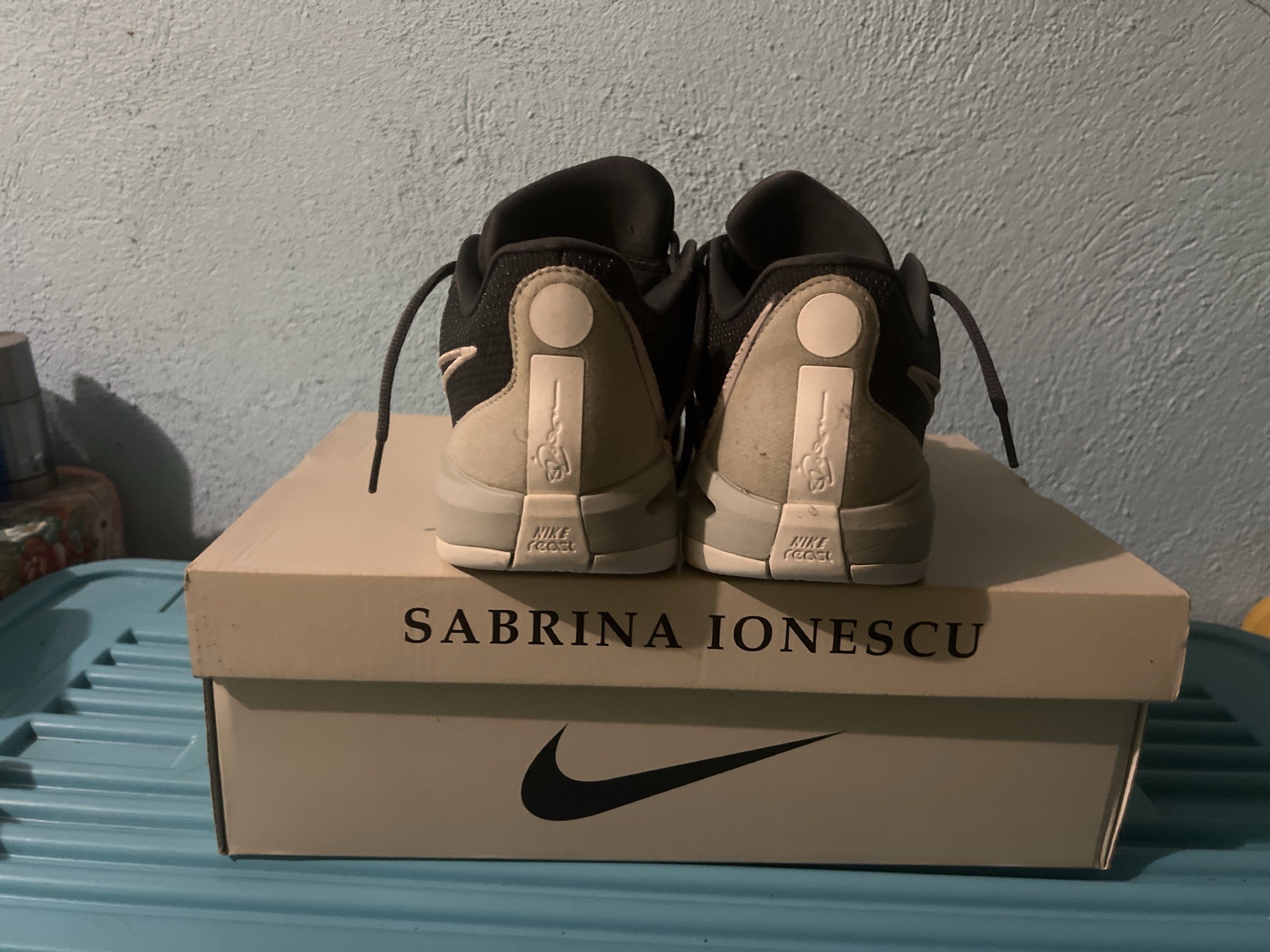 Sabrina One Dark Grey/Violet Colorway (Category: Sneakers) located in Bacolod City. Submitted by sac0410 (Listing ID 1418698285, Image 2). Description: FS: mga bossing bought from TITAN unisex actually sa inyo na po ung shipping fee Issue: Walang insole.