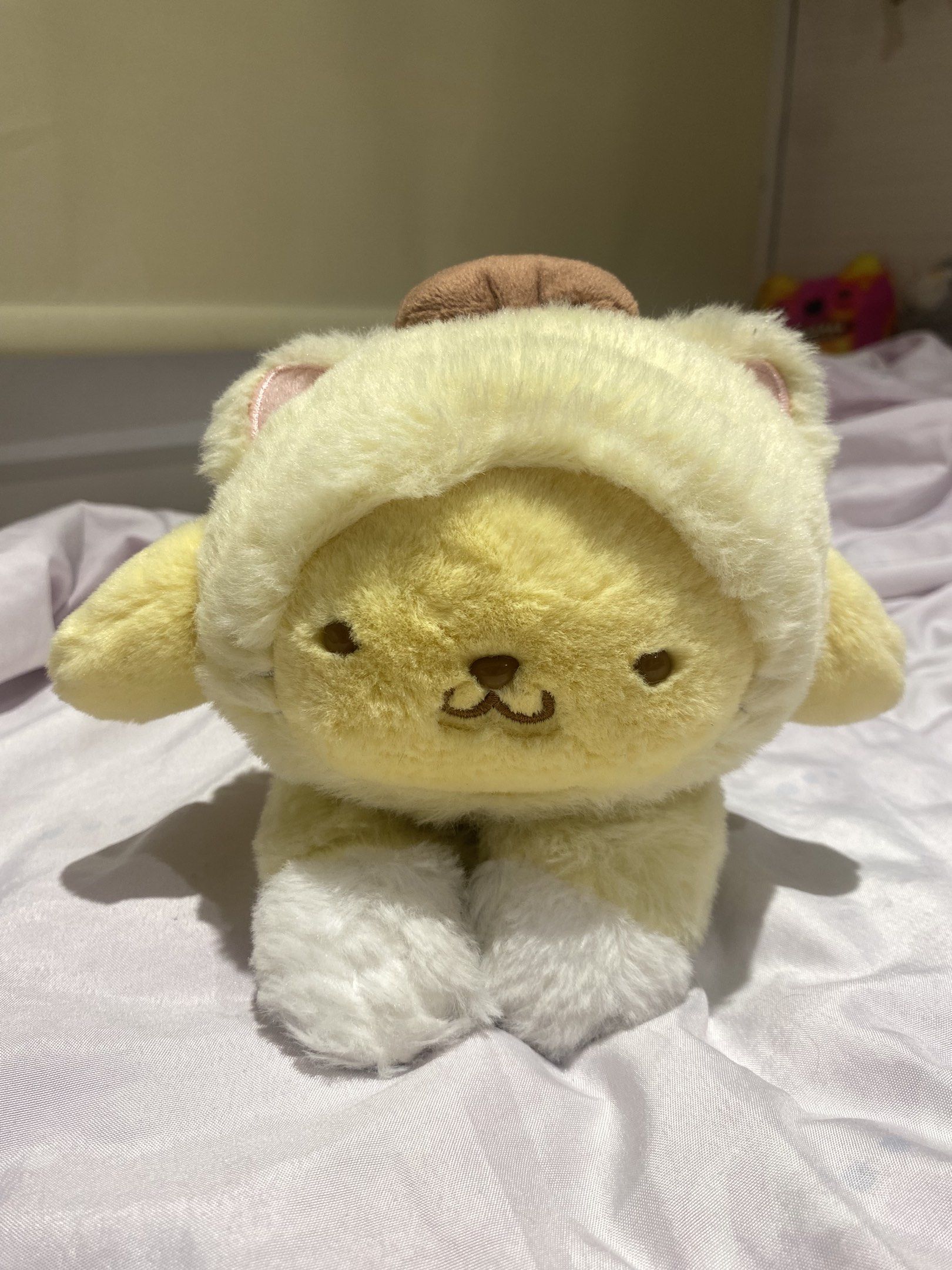 Sanrio Pompompurin Plush Toy (Category: Plushies & Soft Toys) located in Manila. Submitted by choshideclutter (Listing ID 1418725849, Image 1). Description: Condition: Well loved (Please manage your expectations) Brand: Sanrio MOP: GCASH/GOTYME MOD: Lalamove, Grab LOC: SAUYO, QC Other notes: Original from Japan Feel free to chat me if you have any questions or concerns! Thank you so much 🤍.