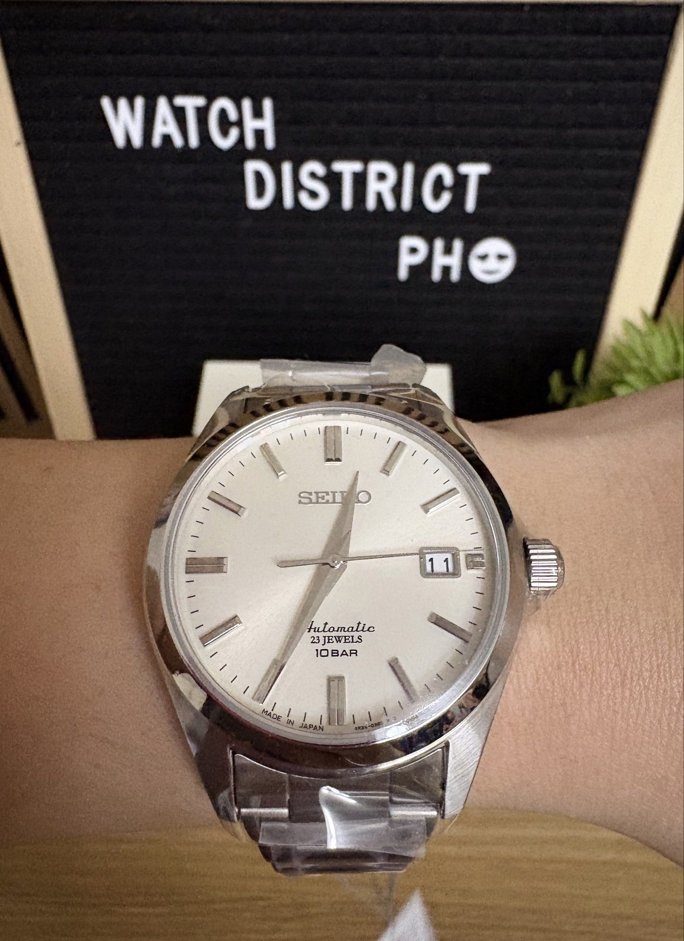 Seiko Classic JDM SZSB011 (Category: Men's Watches) located in Las Pinas. Submitted by watchdistrictph (Listing ID 1418759957, Image 2). Description: •Brand new •Original / Authentic •Complete with hang tag, guarantee booklet/card and box •1 year warranty 📌Payment Methods: Credit Cards, Bank Transfers BPI, BDO, GCASH 📌Shipping: LBC -COD/COP, Lalamove/Grab within MM 📌Meet up: SM Southmall, ATC, Festival Mall, Evia Mall, Bacoor Blvd, ONE MALL Va