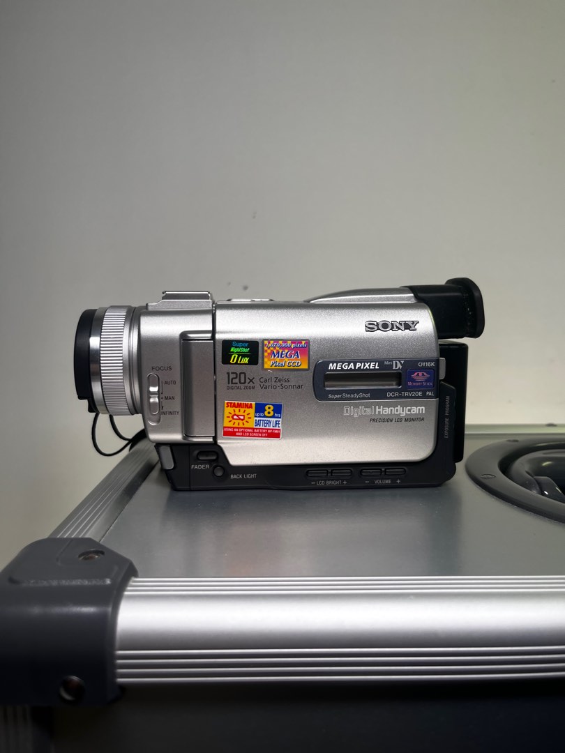 SONY DCR-TRV20E PAL MiniDv Camcorder VHS (2001), Photography, Video ...