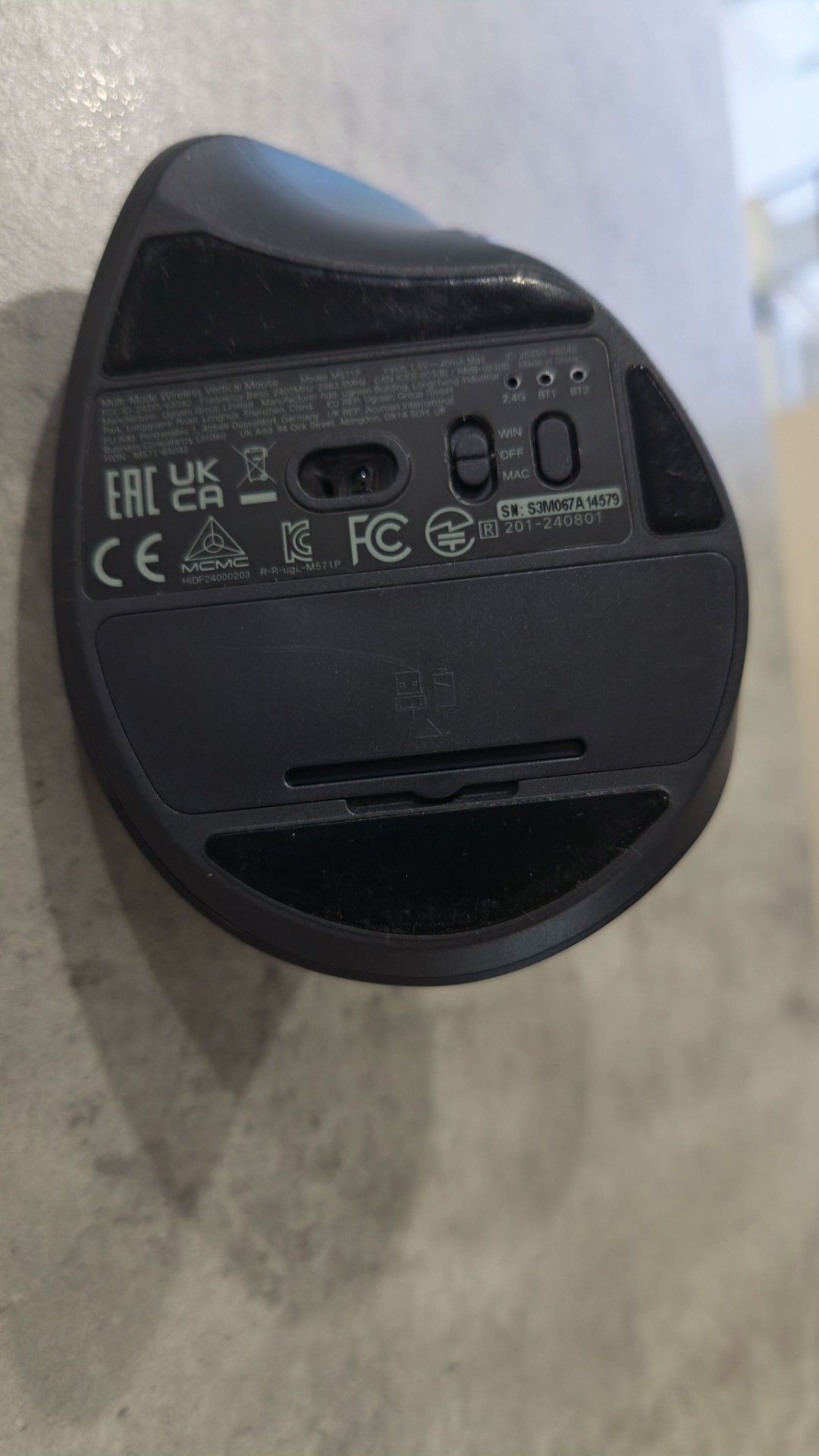 Ugreen ergonomic mouse - Excellent Condition452682327544965123