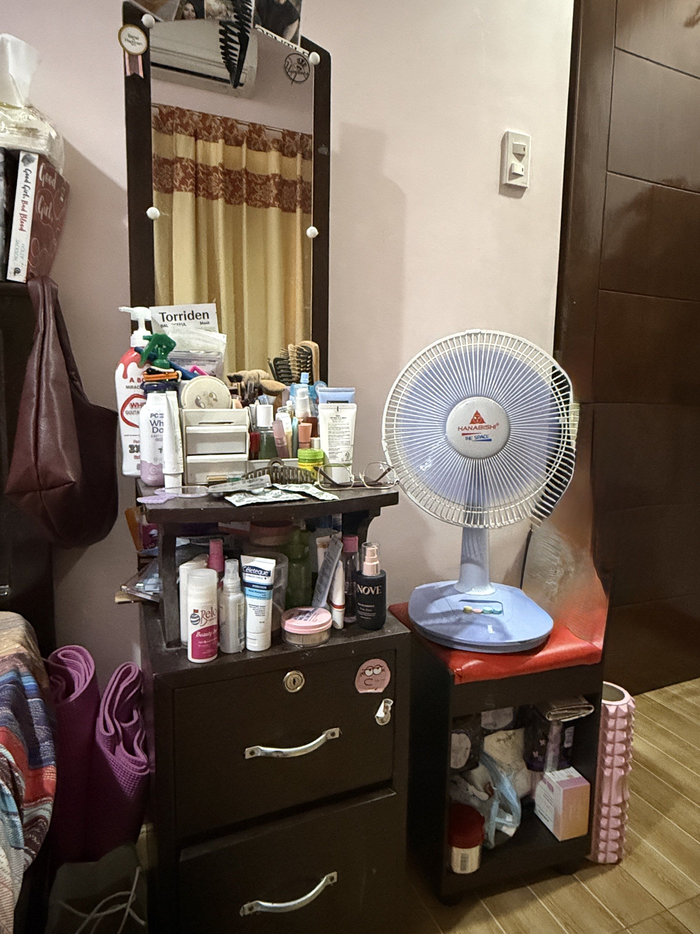 Vanity Table with Mirror and Storage (Category: Tables & Sets) located in Quezon City. Submitted by hhhhlrn (Listing ID 1418678849, Image 1). Description: Vanity table features a built-in mirror and ample storage space with 2 drawers Includes a small stool.