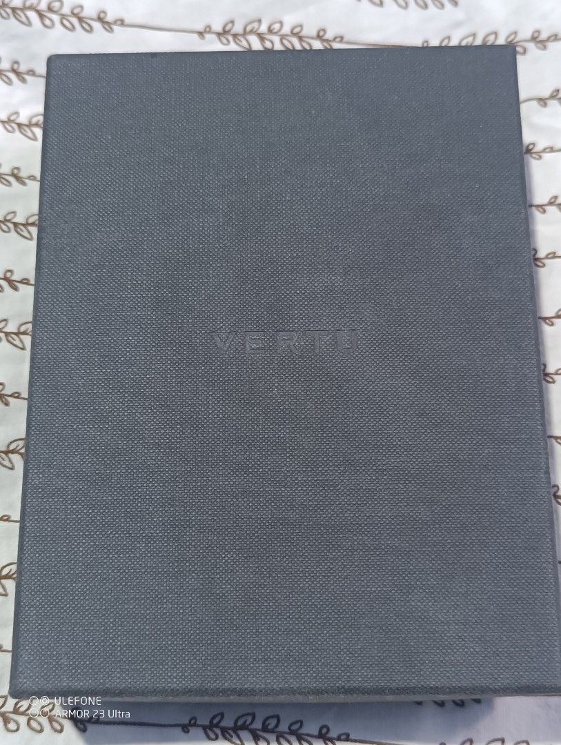 Vertu ascent X luxury (Category: Early Generation Mobile Phones) located in Mandaluyong City. Submitted by meituv7 (Listing ID 1418599132, Image 2). Description: box vertu luxury phone key needs new battery mandaluyong.