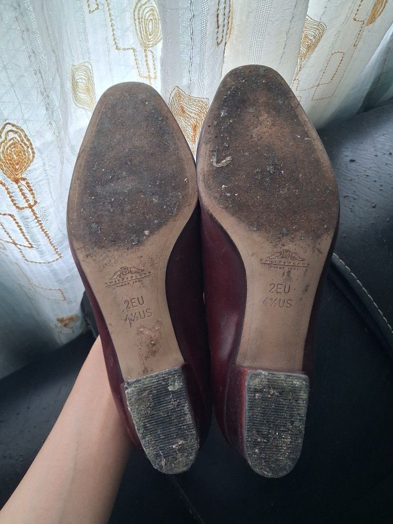 vintage bally red leather heels (Category: Flats & Sandals) located in Calabanga. Submitted by asmallcloset (Listing ID 1418621411, Image 2). Description: These Bally flats feature a burgundy leather exterior with a bow detail. The shoes have the Bally logo on the insole and bow. The size is 4 1/2 US and 2EU..