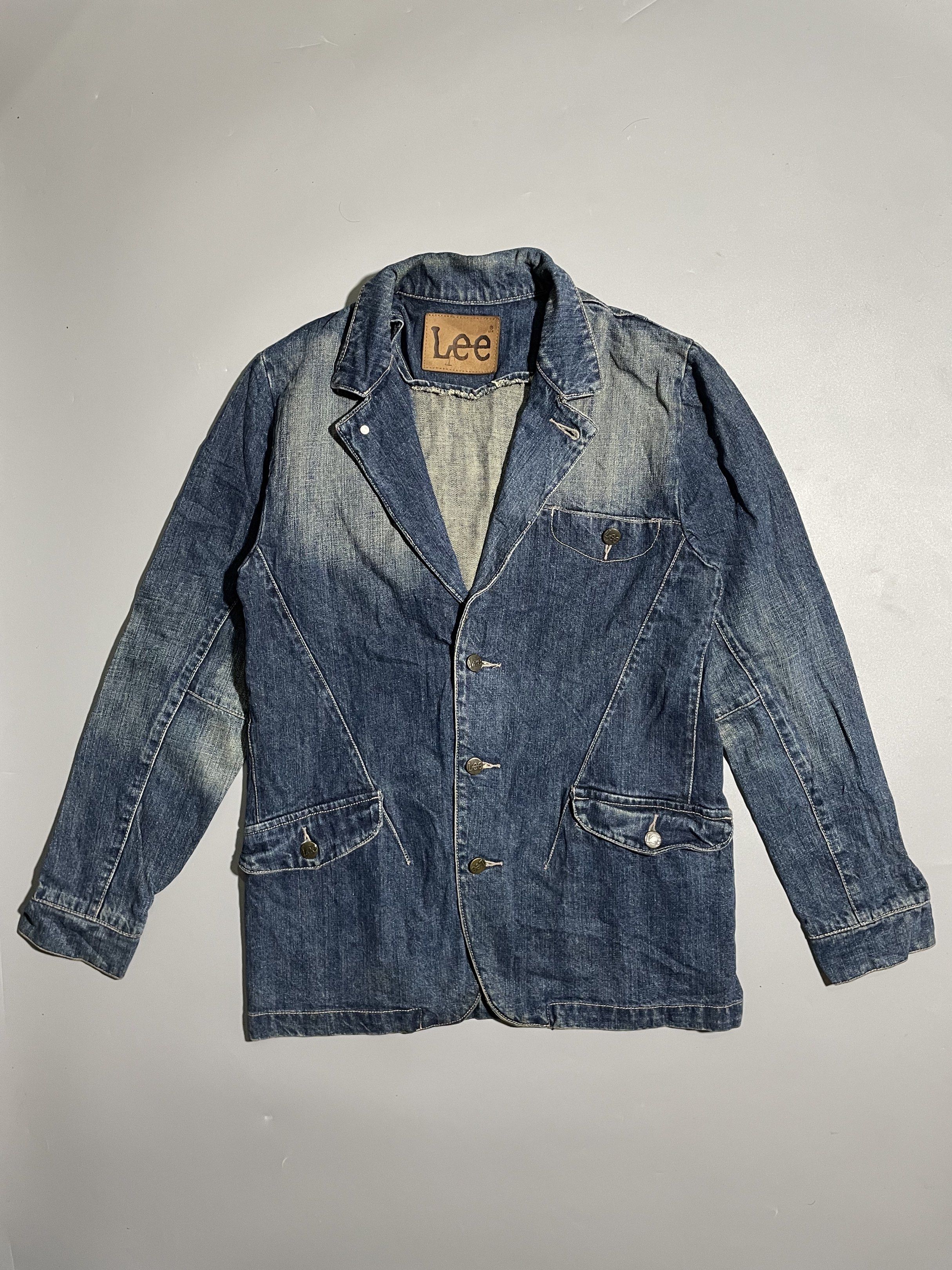 Vintage Lee Denim Chore Jacket (Category: Coats, Jackets and Outerwear) located in Taguig. Submitted by sellnbustle (Listing ID 1418757545, Image 2). Description: Vintage Lee Denim Chore Jacket Size Medium Measurements posted please browse each photos for your reference Very good condition.