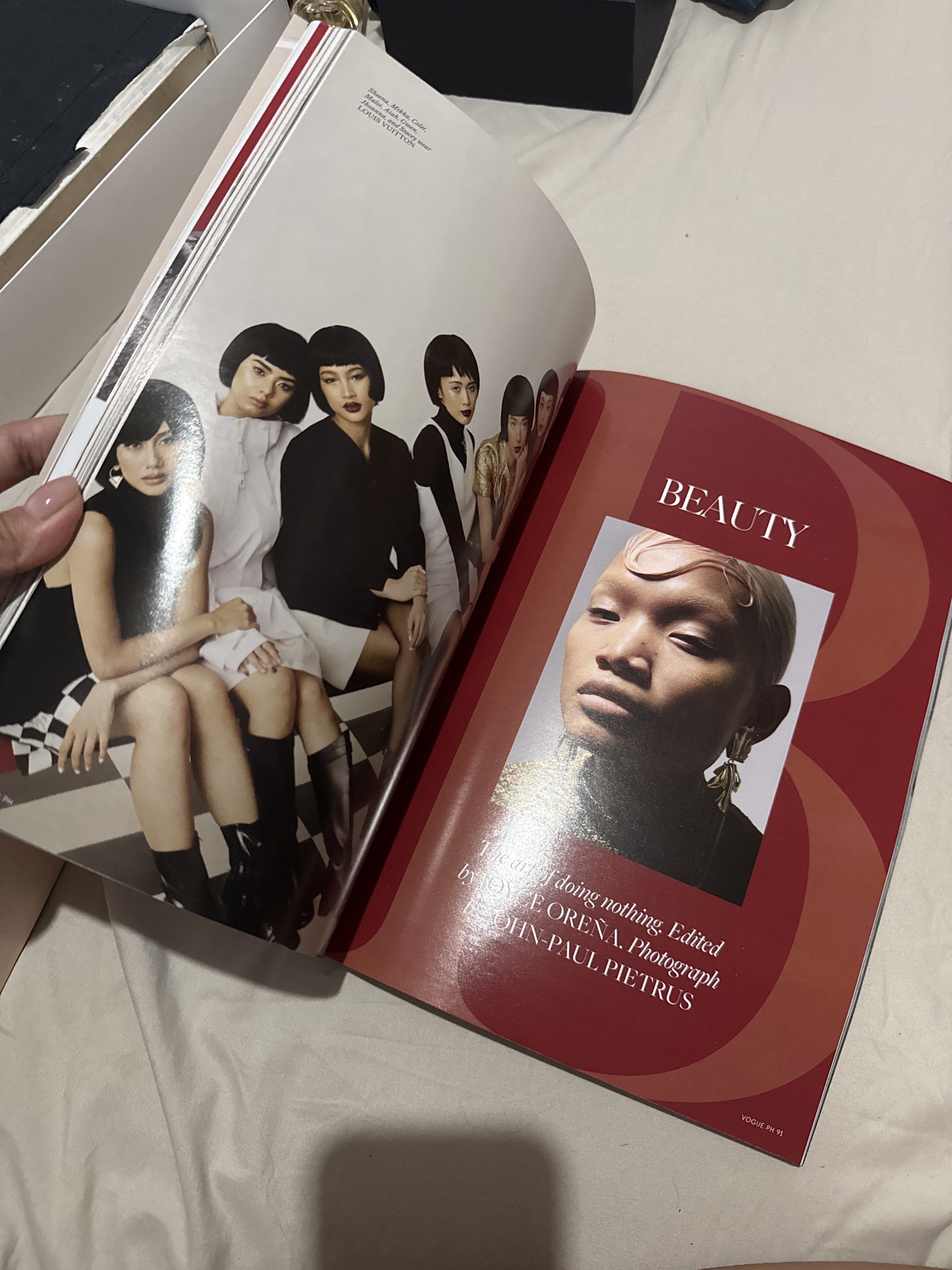 Vogue Philippines Nov 2025 BINI (Category: Magazines) located in Pasig City. Submitted by amadamnl (Listing ID 1418597105, Image 3). Description: - Vogue Philippines magazine - Features BINI on the cover - Includes fashion editorials and articles - Features beauty and fashion content.