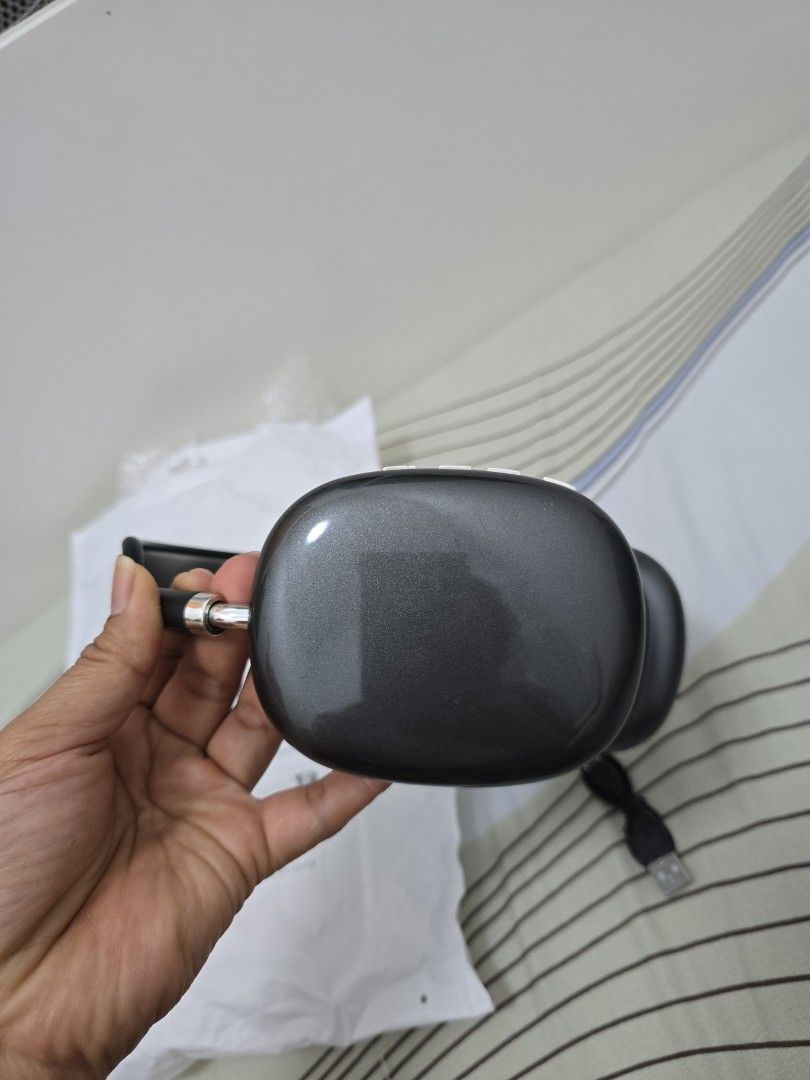 Wireless Bluetooth Headphones - Black65561075601410113
