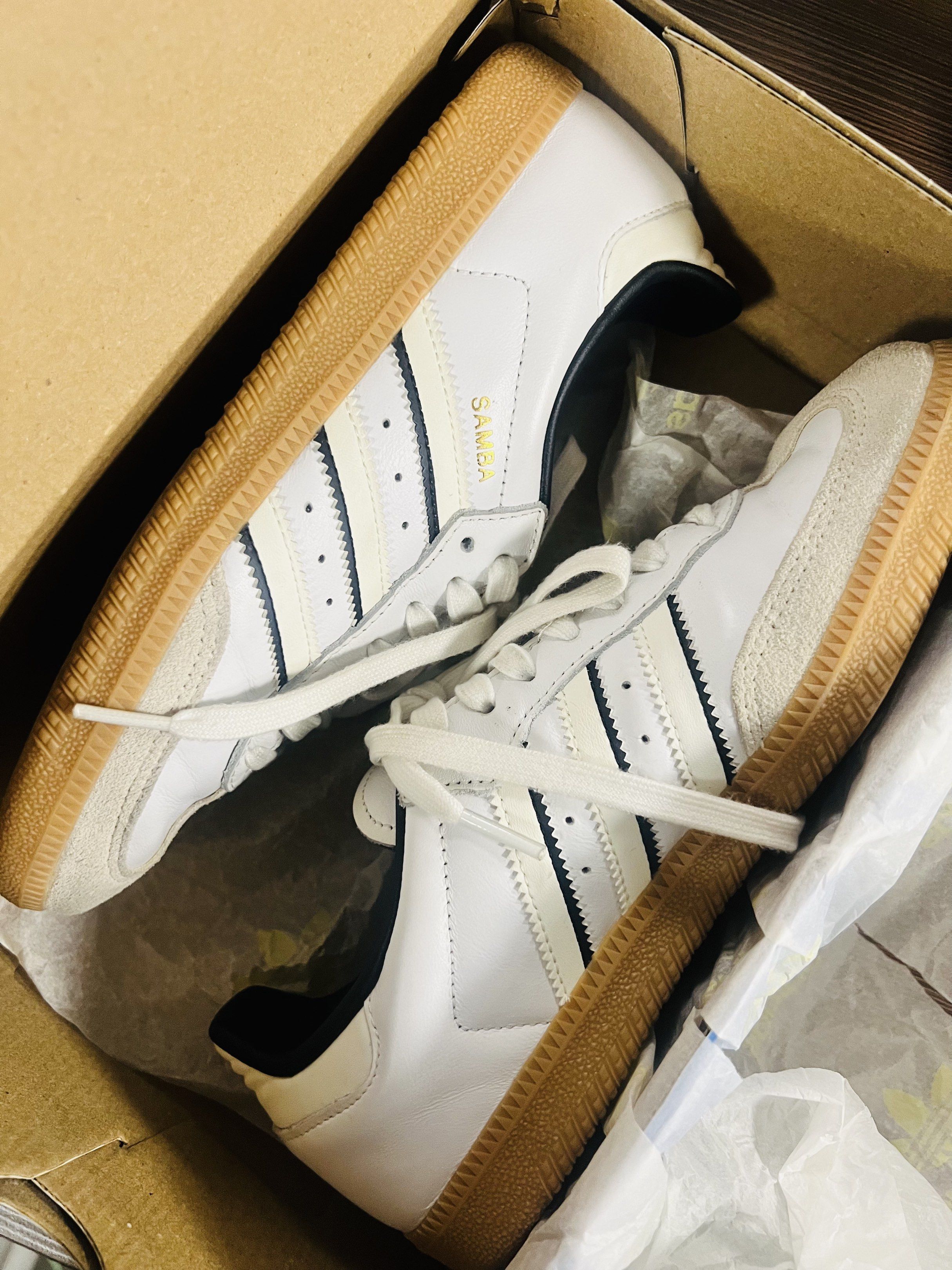 Adidas Samba OG "Off White/CoreBlack" (Category: Sneakers) located in Quezon City. Submitted by japs199x (Listing ID 1418804975, Image 1). Description: Twice used at the mall only. Size: 6US (24cm) Bought from Footlocker TriNoma (6,800php) No issue Moneyback if there's any. RFS: Di na nagagamit..