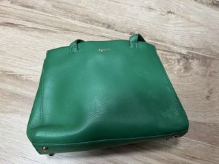 （分類：）位於 。 由 smay1 提交（商品編號 1418871219，圖片 1）。簡介： 。