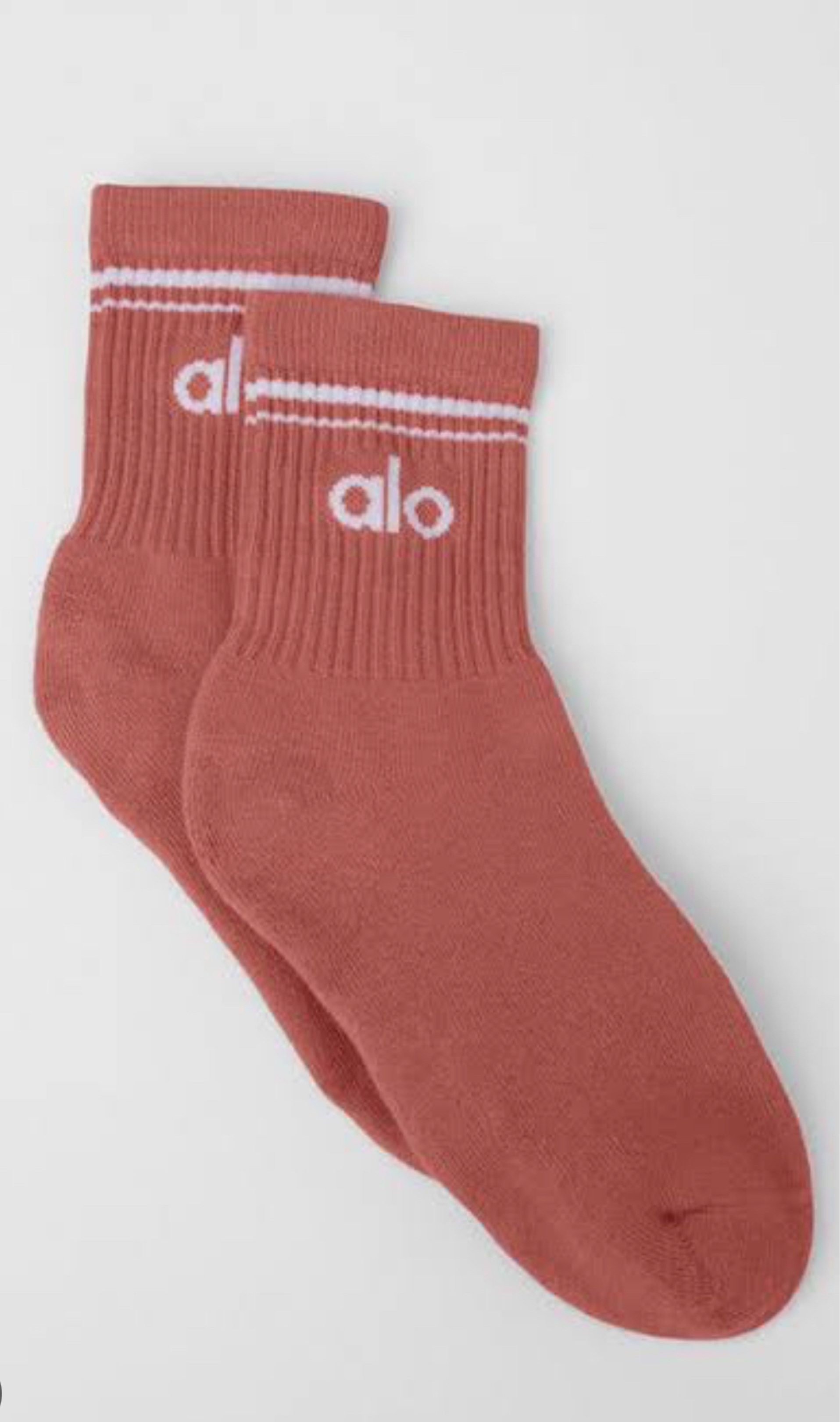 ALO HALF CREW SOCKS SOFT TERRACOTA WHITE (Category: Socks & Tights) located in Taguig. Submitted by patty31 (Listing ID 1418952515, Image 1). Description: BRAND NEW & AUTHENTIC ALO SOCKS in SOFT Terracotta/WHITE ₱1000‼️ AVAILABLE IN SIZE LARGE Location Taguig City Can ship via j&t or same day! .