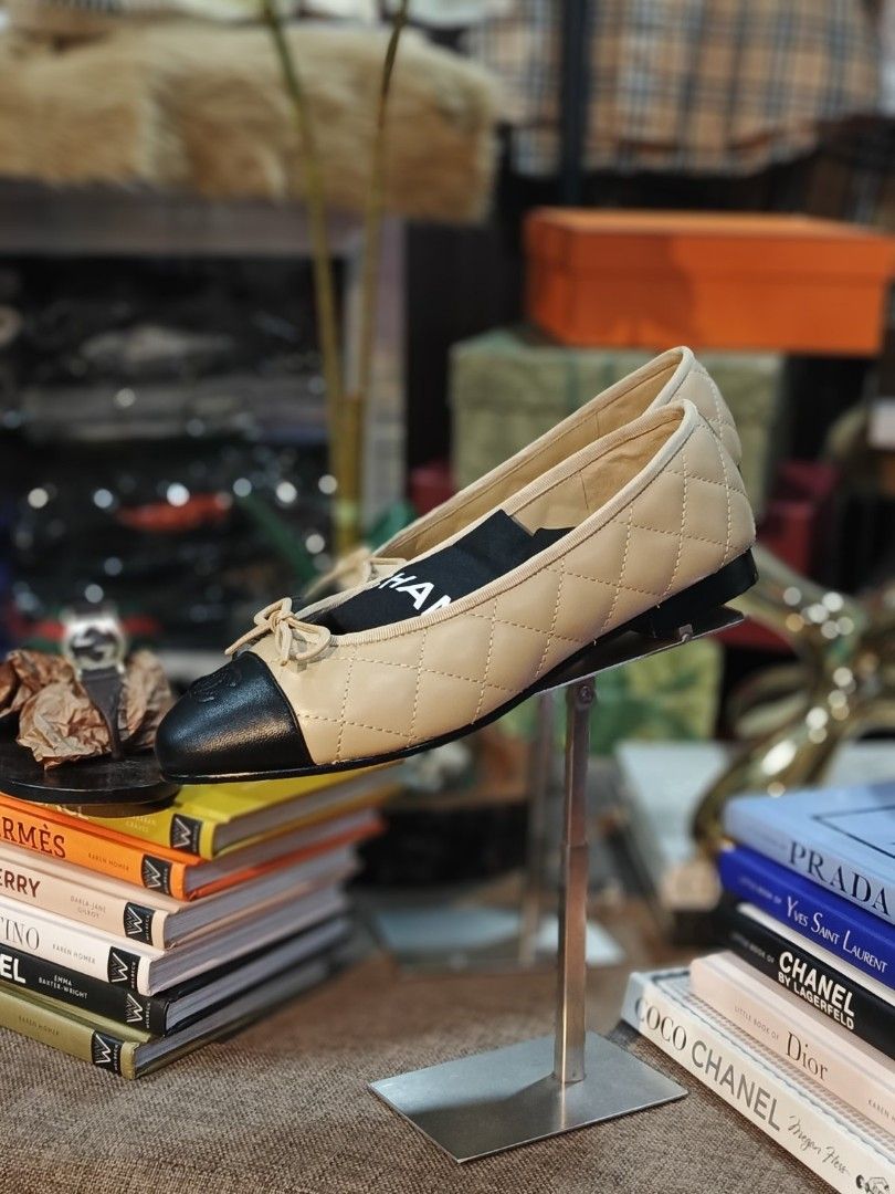 Authentic Chanel Quilted Ballet Flats (Category: Flats & Sandals) located in Itogon. Submitted by designerluxeshop (Listing ID 1418822758, Image 1). Description: Pre-owned Chanel quilted ballet flats with authenticity document, dustbag and box size 39, 💯% original, in good condition, shipping is free, message me if interested, delivery is by schedule discount is offered for cash buyer layaway is accepted 20% downpayment 80% balance payable up to