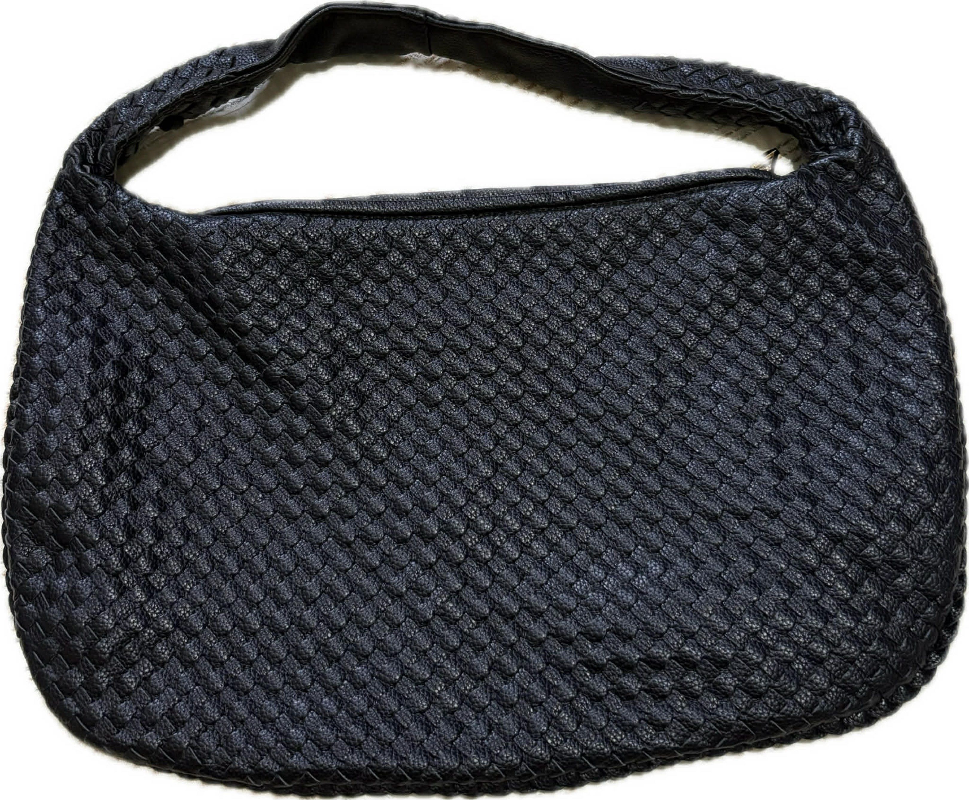 Black Woven Shoulder Bag (Category: Shoulder Bags) located in Arakan. Submitted by mangaroo (Listing ID 1418798315, Image 1). Description: - Black shoulder bag - Woven design - Single shoulder strap - Textured material - Curved shape - Zipper closure - Versatile accessory - Buyer to pay SF.
