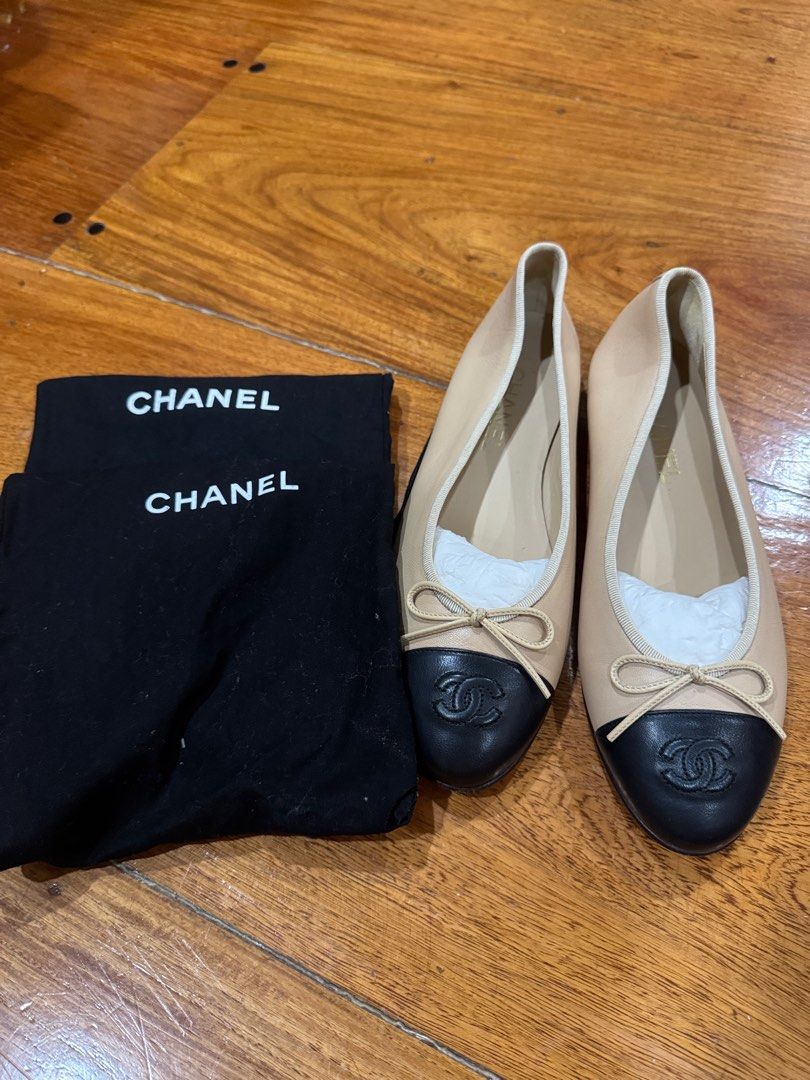 Authentic Chanel Cap-Toe Ballerina Flats (Category: Flats & Sandals) located in Manila. Submitted by carcams (Listing ID 1418781916, Image 1). Description: Used 4 times. With box and dustbag..