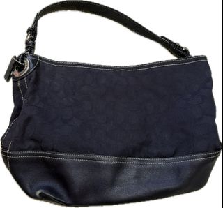 (Category: ) located in . Submitted by mangaroo (Listing ID 1418797514, Image 1). Description: .