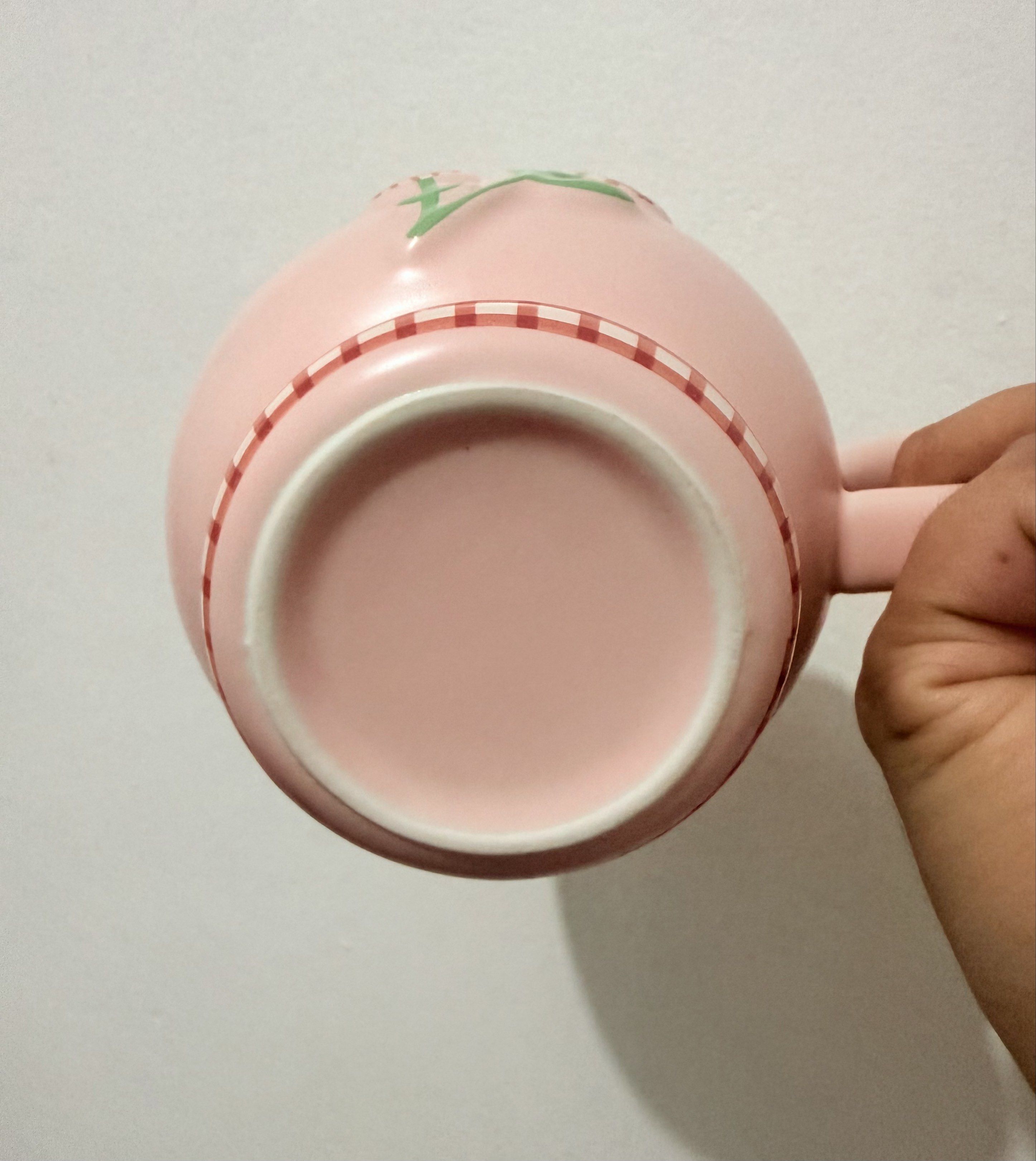 Coquette Mug/Cup (Category: Cookware & Accessories) located in Quezon City. Submitted by dertorr (Listing ID 1418837277, Image 2). Description: Rfs: Decluttering. I used it as display only.