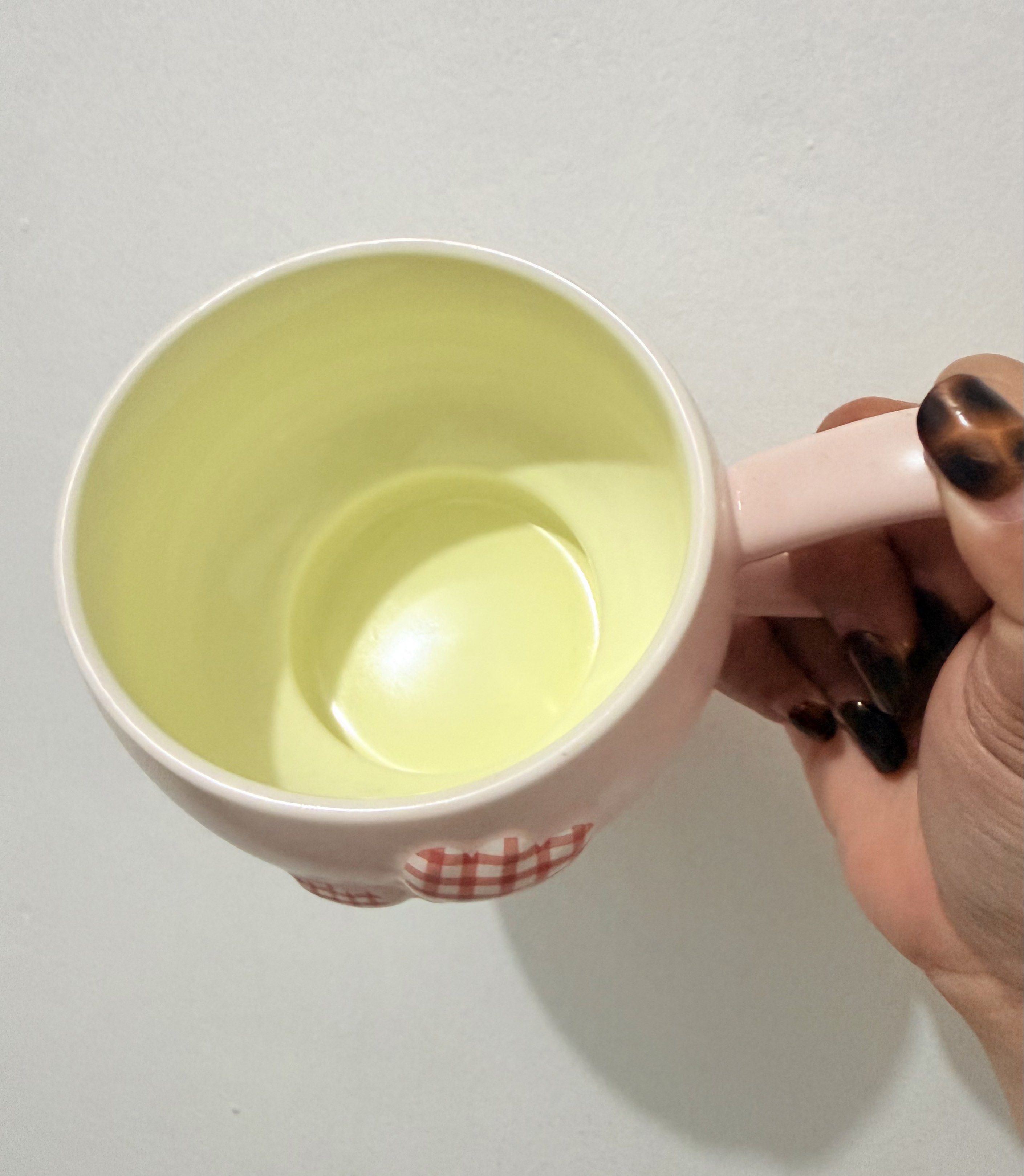 Coquette Mug/Cup (Category: Cookware & Accessories) located in Quezon City. Submitted by dertorr (Listing ID 1418837277, Image 3). Description: Rfs: Decluttering. I used it as display only.