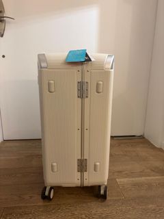 （分類：）位於 。 由 gigisit 提交（商品編號 1418840088，圖片 1）。簡介： 。