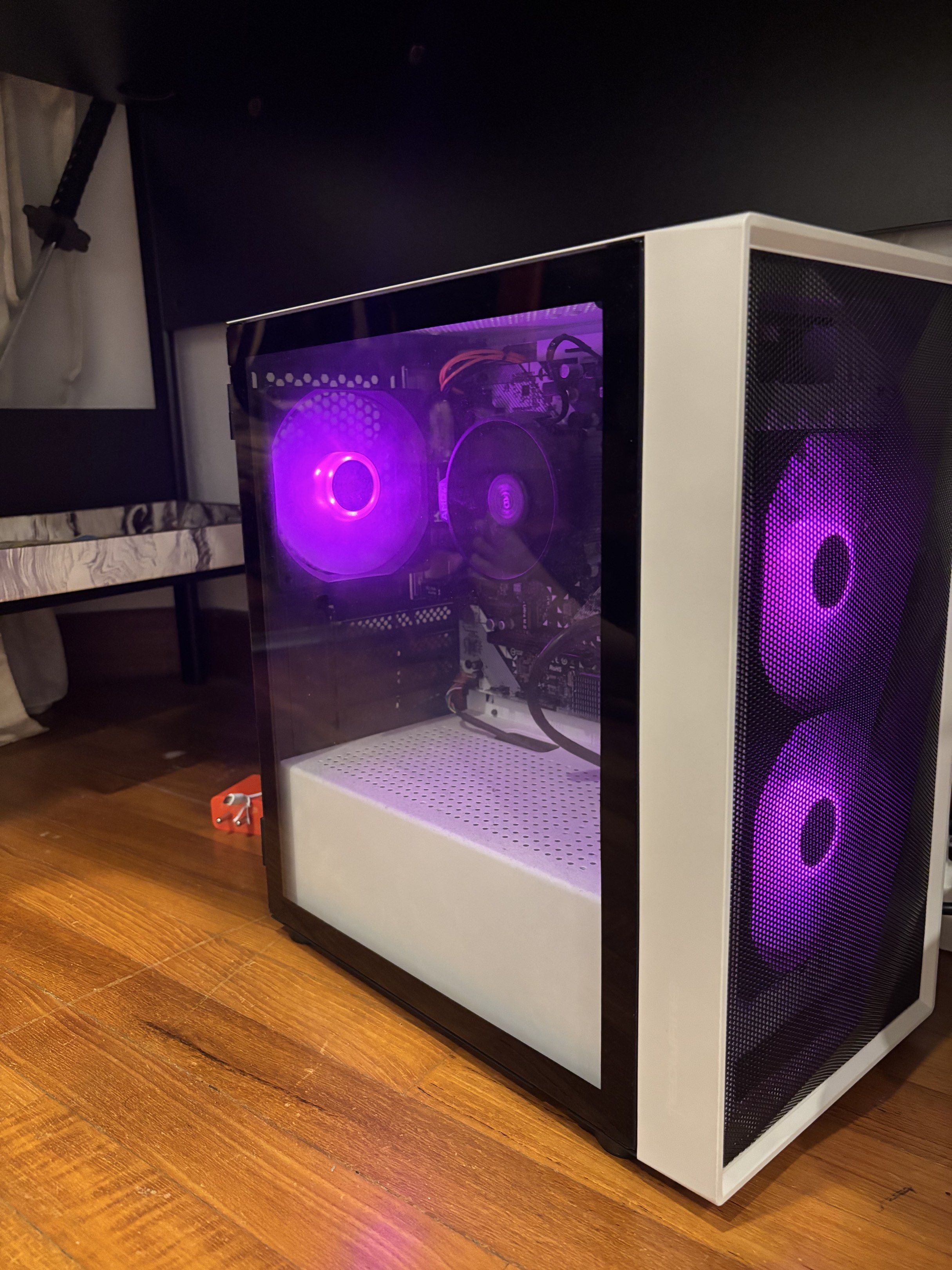 Gaming PC with RGB Fans65561095885315111