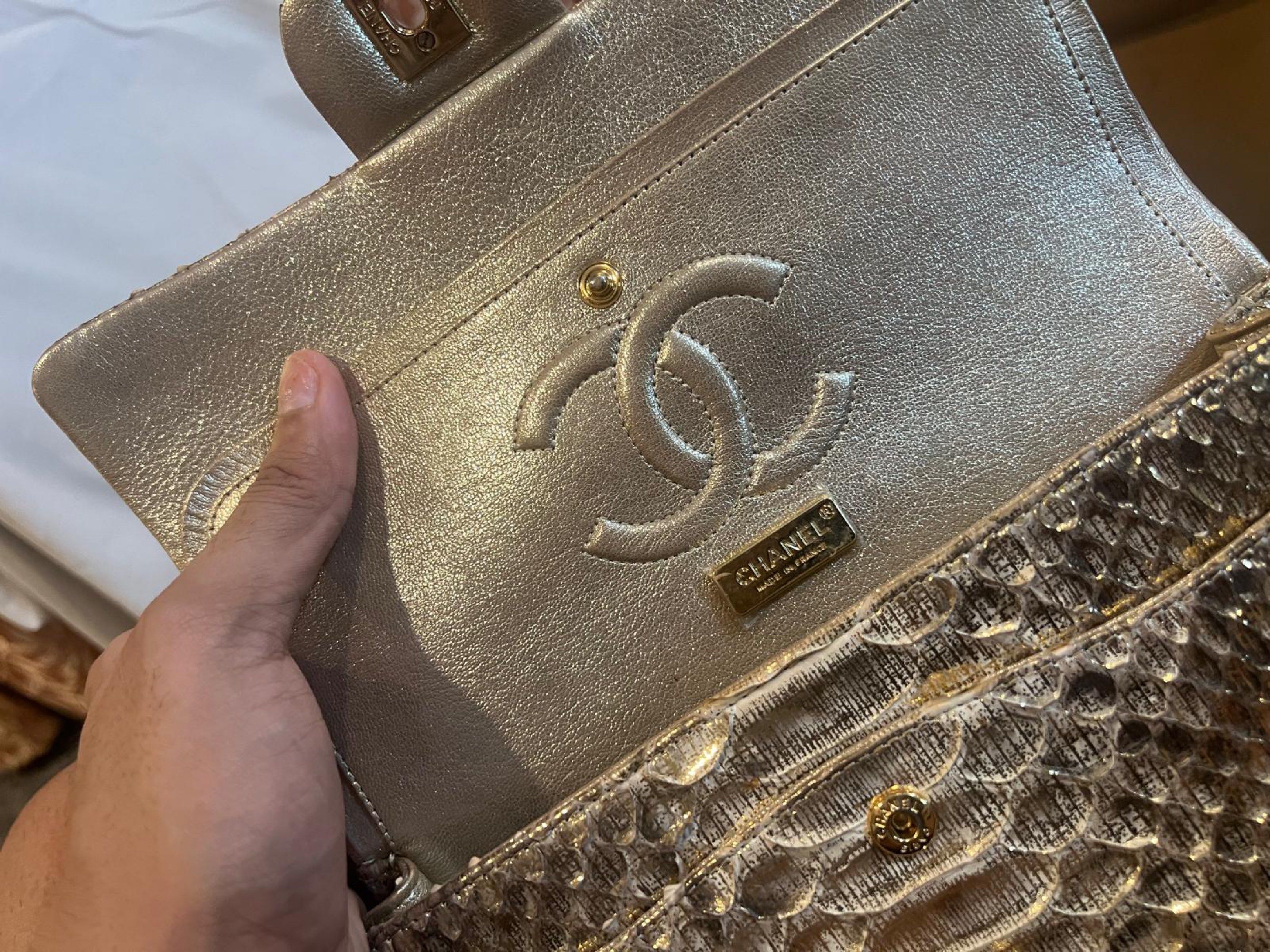 Gold Python bag (Category: Shoulder Bags) located in Singapore. Submitted by gobigorgohome89 (Listing ID 1418972437, Image 5). Description: .