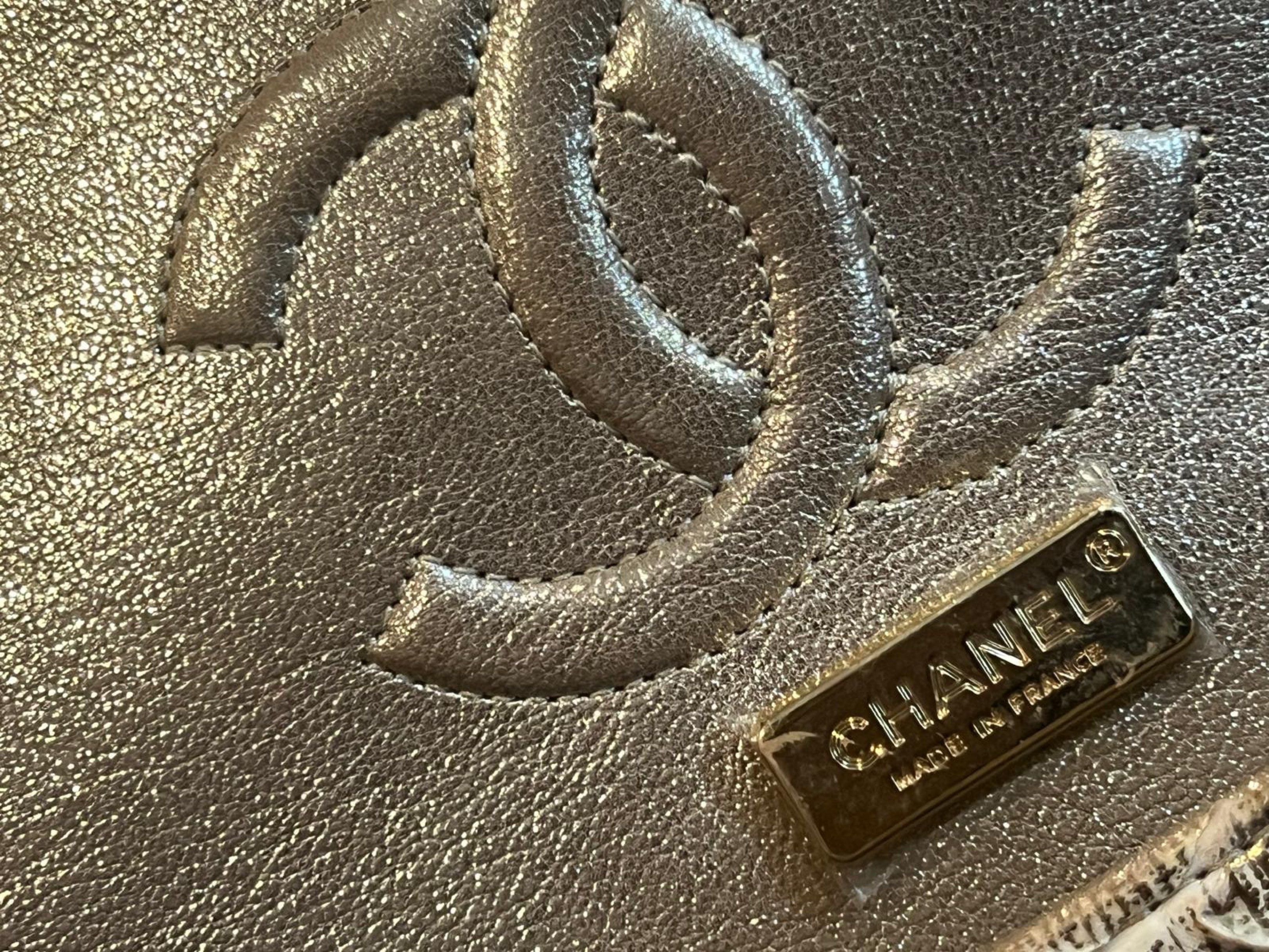 Gold Python bag (Category: Shoulder Bags) located in Singapore. Submitted by gobigorgohome89 (Listing ID 1418972437, Image 6). Description: .