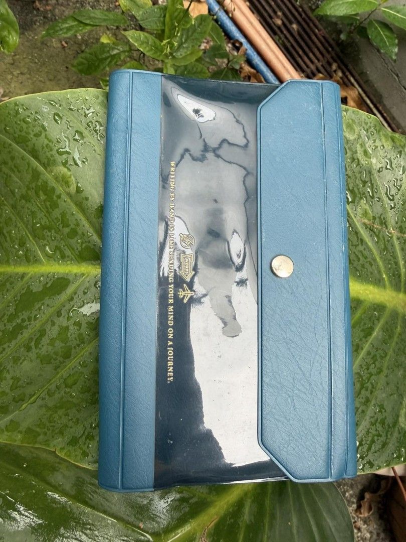 Hobonichi Alettone Navy Weeks Cover (Category: Stationery & School Supplies) located in Valenzuela. Submitted by helloblack (Listing ID 1418894297, Image 2). Description: Hobonichi Weeks Alettone Weeks Cover For hobonichi weeks / weeks mega https://www.1101.com/store/techo/en/2026/pc/detail_cover/wc25_aileron/ Bought directly from the hobonichi website last year Used but in good condition Lightweight and perfect for everyday carry Original price 