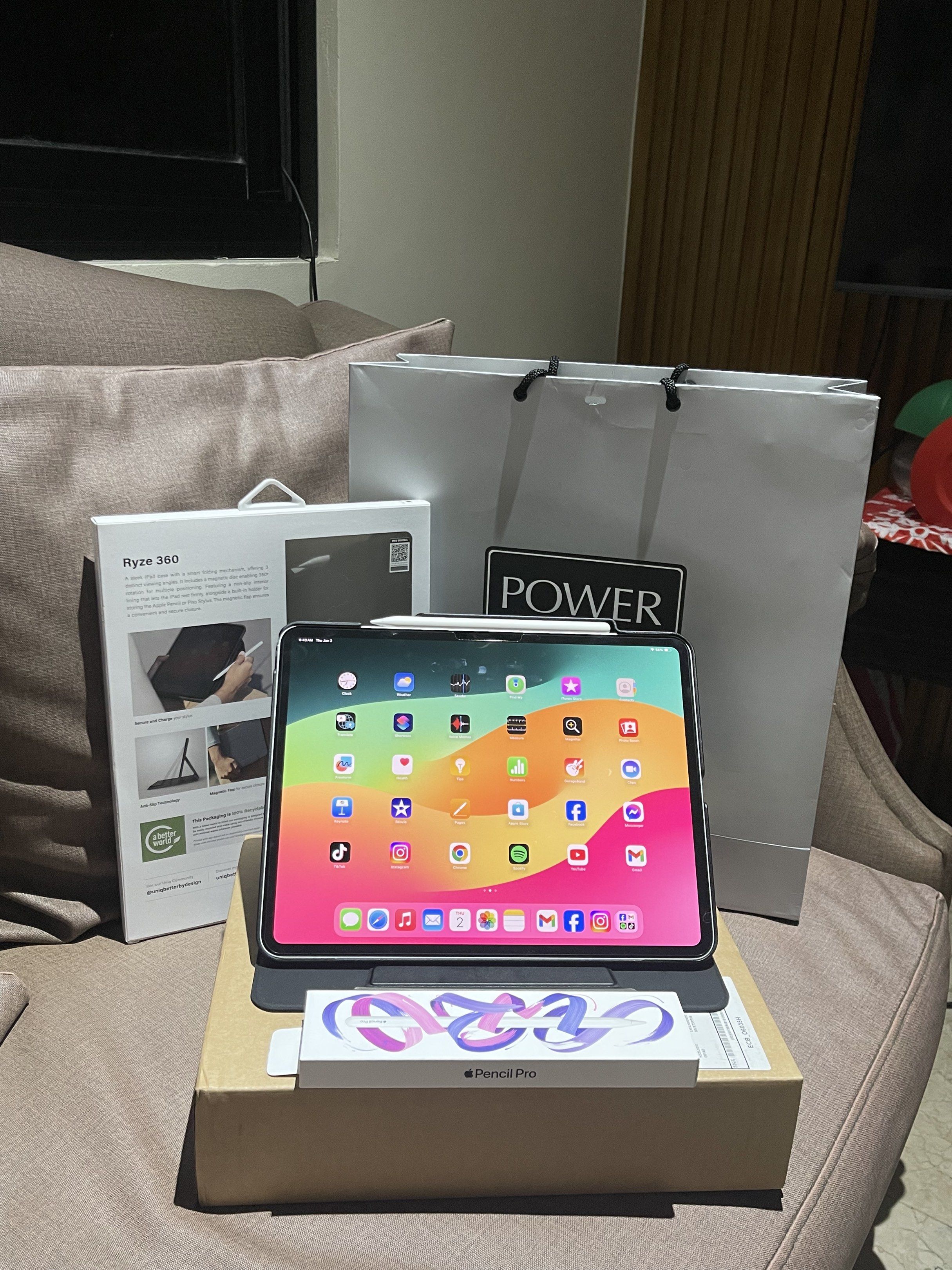 Ipad Pro M4 13 inch with apple pencil 1Tb (Category: iPad) located in Manila. Submitted by jeanettepa47906 (Listing ID 1418859562, Image 1). Description: FORSALE IPAD PRO M4 1TB 13 INCH NTC APPROVED PH VARIANT INCLUSIONS UNIT CASE CHARGER BOX APPLE PENCIL P100k.