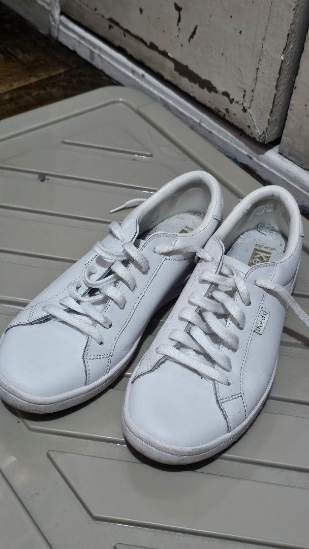 Keds White Sneakers (Category: Sneakers) located in Manila. Submitted by dapperanddazzle (Listing ID 1418871486, Image 2). Description: - White Keds sneakers - Classic design - White laces - Keds logo on insoles - Shows some wear on soles - Great for everyday wear - Normal signs of usage but no major issues .