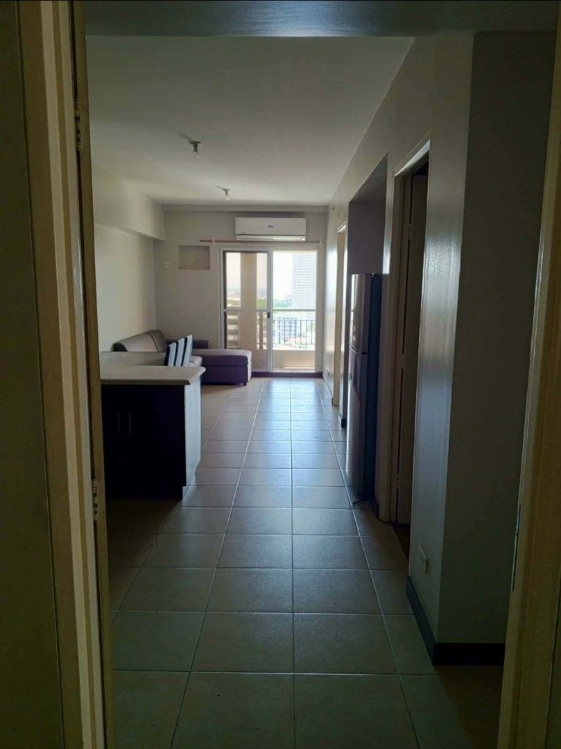 LA VERTI RESIDENCES/DMCI 2 BR (Category: Apartments & Condos) located in Las Pinas. Submitted by ejm432 (Listing ID 1418818373, Image 1). Description: Condo for SALE‼️ La Verti Residences/ DMCI Price : 8M *walking distance from LRT1 Gil Puyat Station *near La Salle University 20th floor/North side 57 SQM 3 BR 1 T&B *Amenities Pool Gym *Appliances include: Aircon Water heater Sofa Table Bed Queen size SUNSET VIEW.