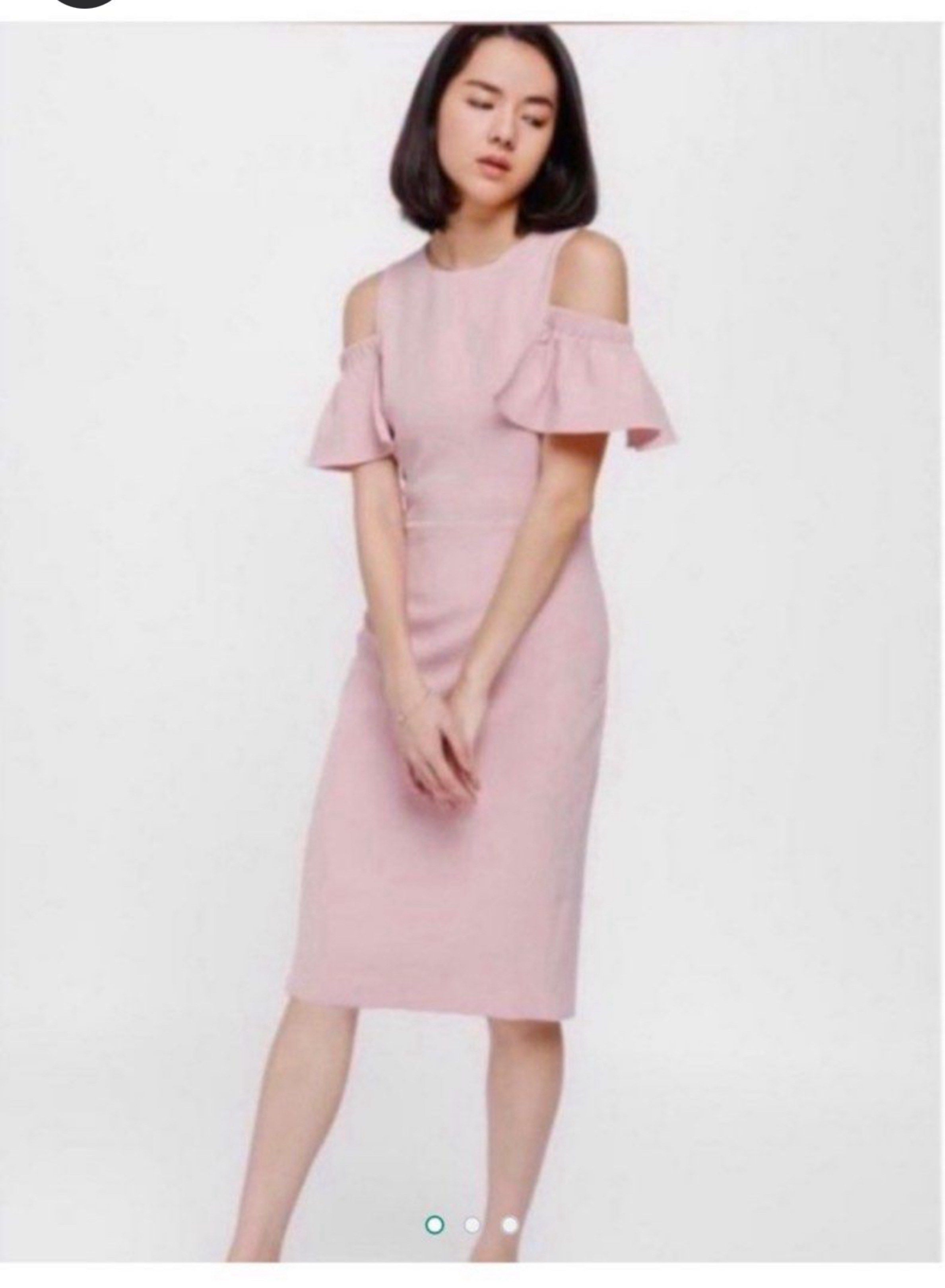 Lb dress (Category: Dresses) located in Singapore. Submitted by zxzsellzxx (Listing ID 1418938708, Image 1). Description: Love bonito Oayth Off Shoulder Midi Dress size XS Meetup or mail available Lovebonito Lilypirates doublewoot chello klarra osn mikayla neonmello zara asos .
