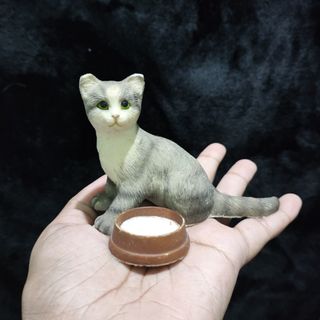 Vintage Collectibles Collection item 1