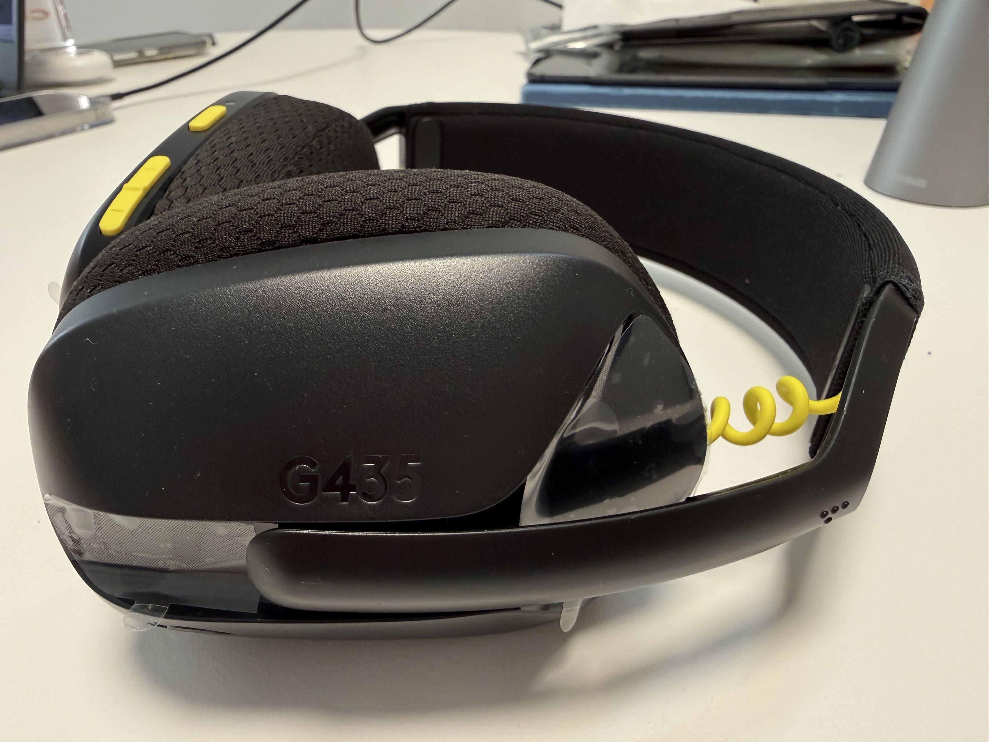 Logitech  G435 Bluetooth headphones65561075727490111