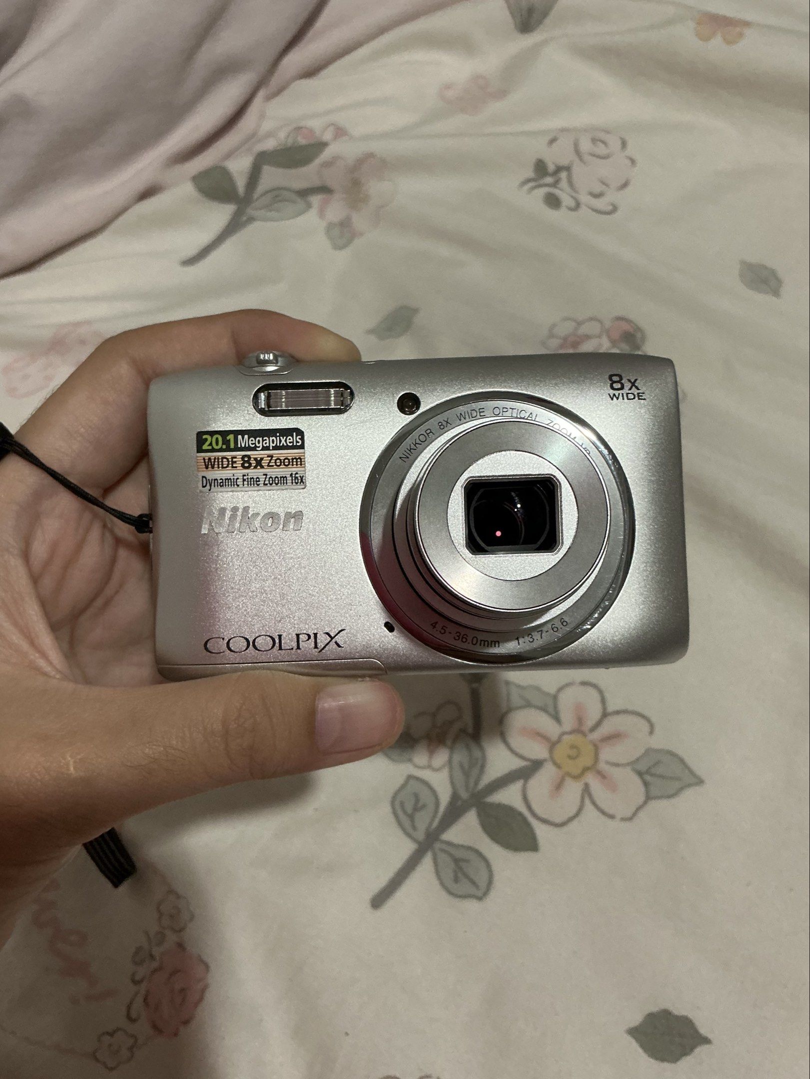 Nikon Coolpix S3600 (Category: Cameras) located in Maco. Submitted by eloradigicam_ (Listing ID 1418368265, Image 3). Description: nikon coolpix s3600˙✧˖°📷 ༘ ⋆｡˚ ₱4,299 + shipping fee ˚₊‧꒰ა ☆ ໒꒱ ‧₊˚ 𝐝𝐞𝐭𝐚𝐢𝐥𝐬: ˚₊‧꒰🌷ა - 20 megapixels ˚₊‧꒰🌷ა - 8x optical zoom ˚₊‧꒰🌷ა - 18 scene modes ˚₊‧꒰🌷ა - ISO up to 3200 ˚₊‧꒰🌷ა - CCD sensor ˚₊‧꒰🌷ა - with date stamp all buttons are crisp and working, flash is working, zoom in/out is working, scene mode