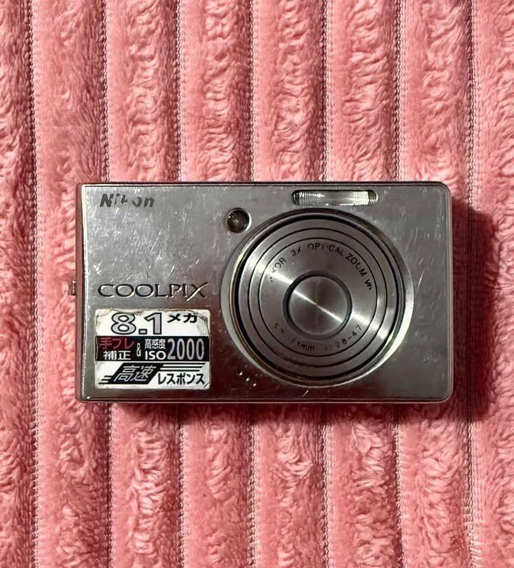 Nikon COOLPIX S510 Digital camera (Category: Cameras) located in Manila. Submitted by seulgistan (Listing ID 1418929565, Image 1). Description: nikon coolpix s510 (NEGOTIABLE FOR SURE BUYER) Details: • 8.1 MP • 3x optical zoom • ISO range 64-2000 • D-lighting feature • Best Shot Selector • CRISP OUTPUT • Face Priority AF • Condition: 7/10 (may scratches & peeling) • Fully functional (flash, zoom, buttons are all working) • Issue: Battery door + s