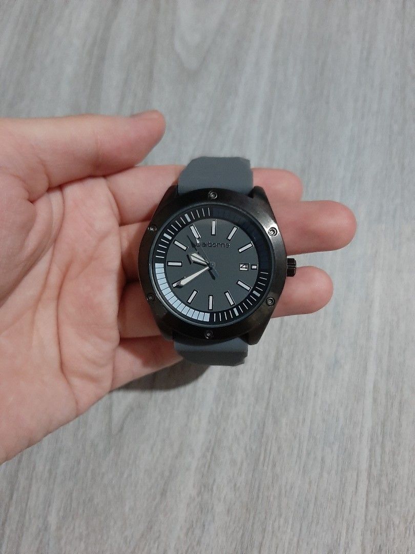 Original Claiborne Classic Men's Watch (Category: Men's Watches) located in Mandaluyong City. Submitted by time_machine28 (Listing ID 1418857477, Image 3). Description: SALE... SALE... SALE SALE... SALE... SALE 1,860 pesos only Claiborne Classic Men's Watch original / legit brand new condition 9.5/10 ratings black tone grey silicon strap up to 7.5 inches wrist bought in US watch only no box size 40mm mandaluyong location here mop: bdo or gcash co