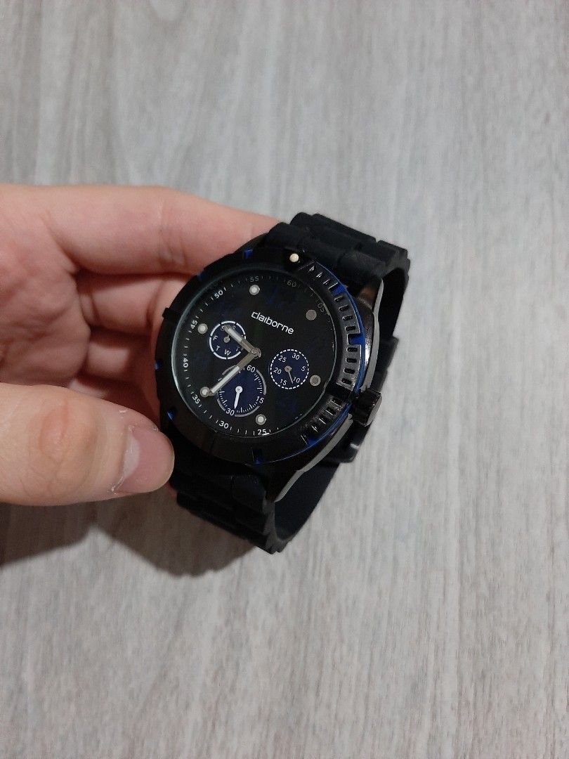 Original Claiborne Classic Men's Watch (Category: Men's Watches) located in Mandaluyong City. Submitted by time_machine28 (Listing ID 1418859050, Image 1). Description: SALE... SALE... SALE SALE... SALE... SALE 1,860 pesos only Claiborne Classic Men's Watch original / legit brand new condition 9.5/10 ratings black tone black silicone watch watch only no box bought in US fits up to 7.5 inches wrist size 43mm mandaluyong location mop: bdo or gcash 