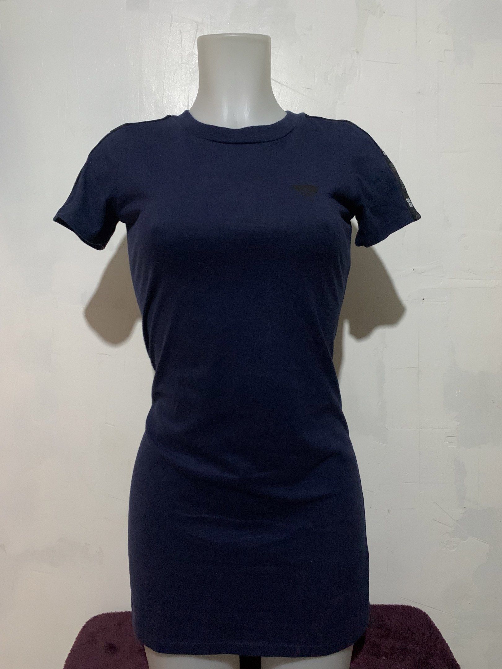 Oxygen shirt dress (Category: Dresses) located in Pasay City. Submitted by cameraco.22 (Listing ID 1418827361, Image 2). Description: Pre loved 🌸 Xs on tag Xs-Semi Medium fit Bought it from Qxygen boutique .