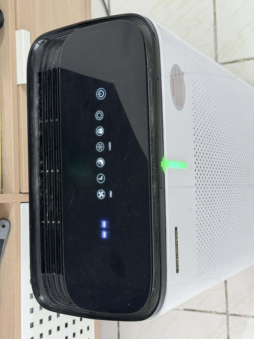 Pneumovent Air Purifier with HEPA Filter (Category: Air Purifiers & Dehumidifiers) located in Makati City. Submitted by jeanneguerrero (Listing ID 1411927288, Image 3). Description: - Pneumovent air purifier - White body with perforated design - Black trim - Well-used - Filter needs cleaning and two dead pixels but everything works as intended - Size: 15 x 8.5 x 25 - RFS: upgraded to another size - Price: 1,200.