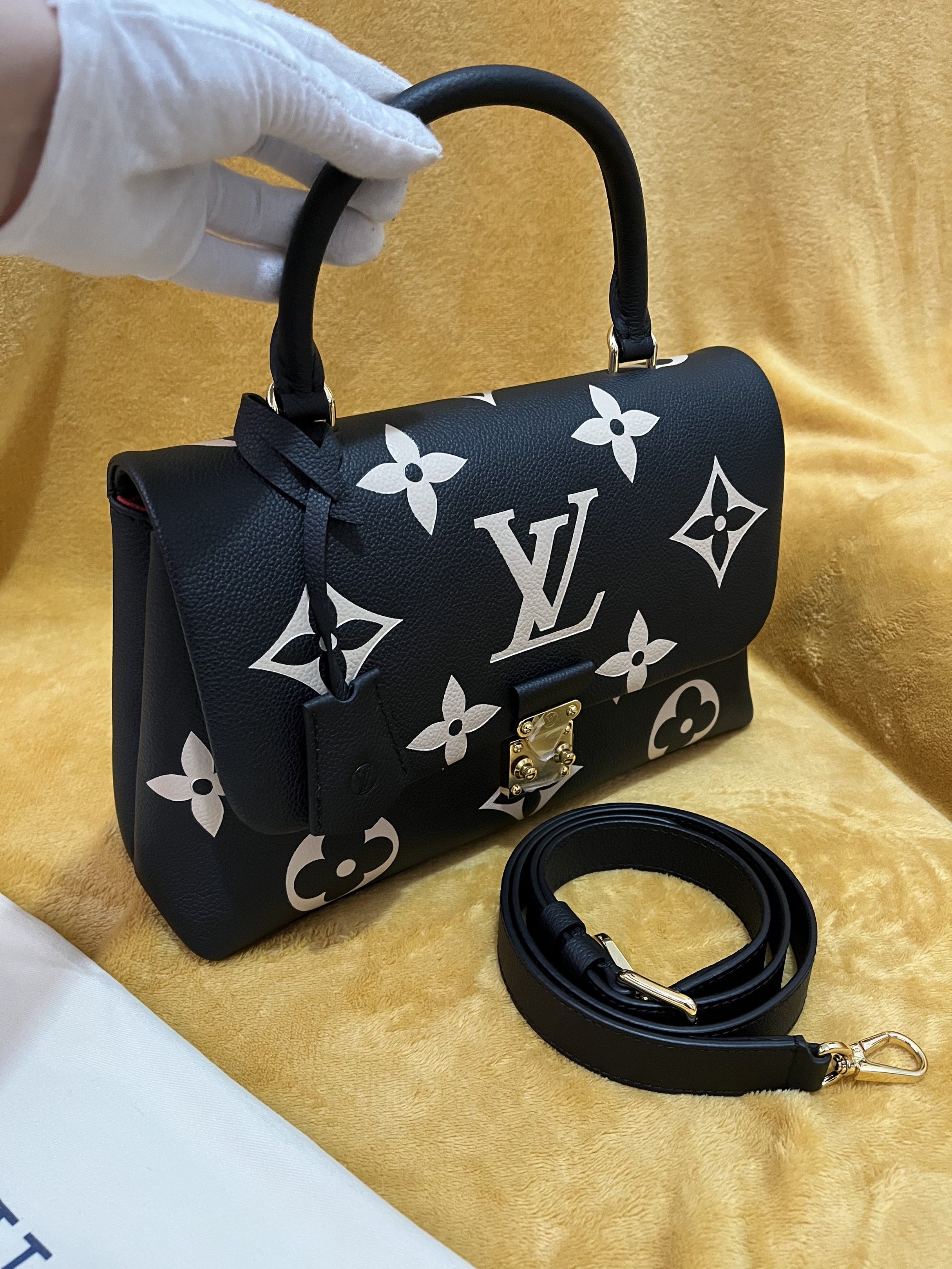 PRELOVED 🇯🇵 LV MADELEINE MONOGRAM BAG (Category: Luxury Bags & Wallets) located in Cagayan de Oro. Submitted by iyyahmena (Listing ID 1418779871, Image 2). Description: PRELOVED LV MADELEINE MM BAG SIZE: 29cm CONDITION: EXCELLENT CONDITION * with code INCLUSION: DUST BAG ONLY WHAT YOU SEE IS WHAT YOU GET😊 NOTE‼️ NO COD MOP: G-CASH COURIER: J&T and LBC Thank you💕 .