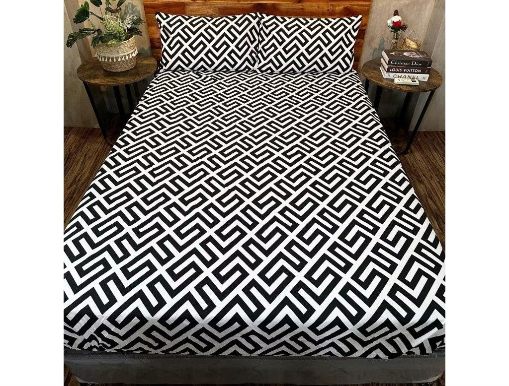 Preloved Bedsheet and 4pcs. Pillowcase Set (Category: Bed Frames & Mattresses) located in Makati City. Submitted by annsniftynook (Listing ID 1418790345, Image 1). Description: Preloved finds in great condition! Clean, well-kept, and ready to wear. Please send screenshots of your chosen items so we can pack the right ones for you. Pin Location: JC Breelyn Printing Services near PRC, Makati Shipping fee not included. Buyer to shoulder the shipping
