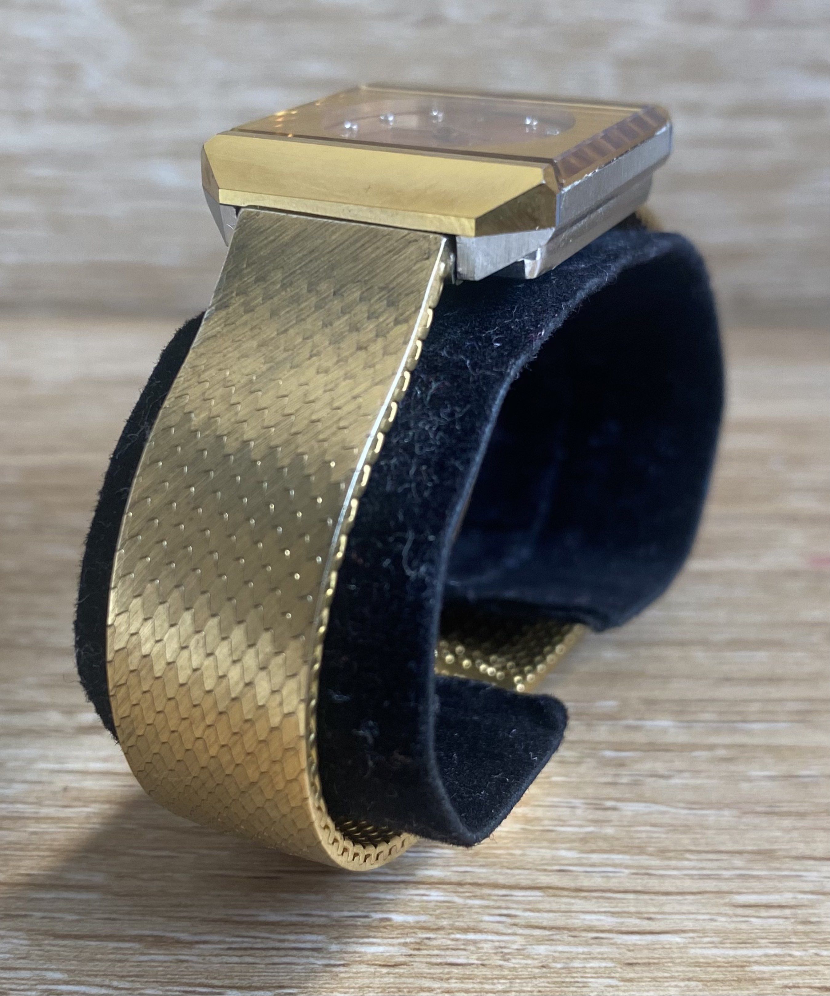 Rado Diastar with Rolled GOLD strap (Category: Luxury Watches) located in Olongapo. Submitted by timeisgoldyoyongpinoy (Listing ID 1418857083, Image 3). Description: FOR SALE!🙂 ORIGINAL RADO DIASTAR •Automatic with self winding •RADO 565.0223.3 • Serial: 24811945 •Scratch Proof •Strap: Rolled GOLD made in Germany •Case size: 23mm X 29mm •Newly Serviced •Working well ₱rice: 22,000 ~Cash on Delivery via LBC ~For COD / COP : 1,000 pesos DOWN PAYMEN
