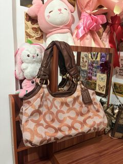 (Category: ) located in . Submitted by ulamami36014 (Listing ID 1418911691, Image 1). Description: .