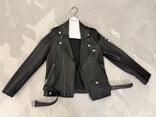 （分類：）位於 。 由 LeguCola 提交（商品編號 1418922788，圖片 1）。簡介： 。