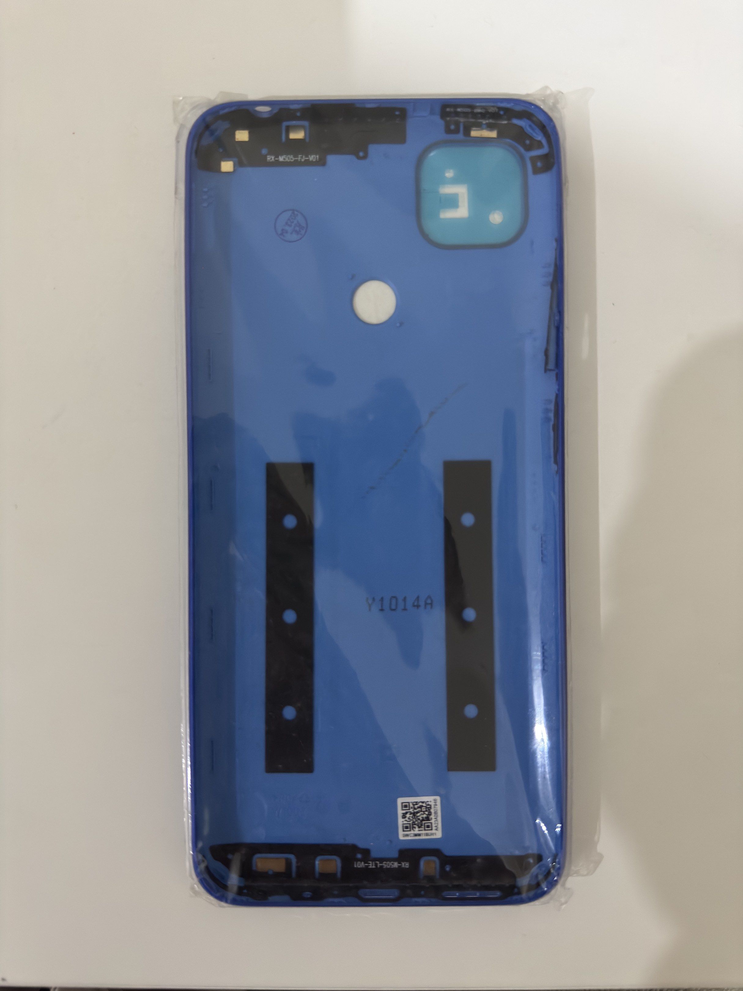 Redmi 9C Back Cover (Category: Cases & Sleeves) located in Pasay City. Submitted by edisonjared (Listing ID 1418777778, Image 2). Description: Spare back cover for Redmi 9C (Blue). This was never used. RFS: Already disposed the back up phone..