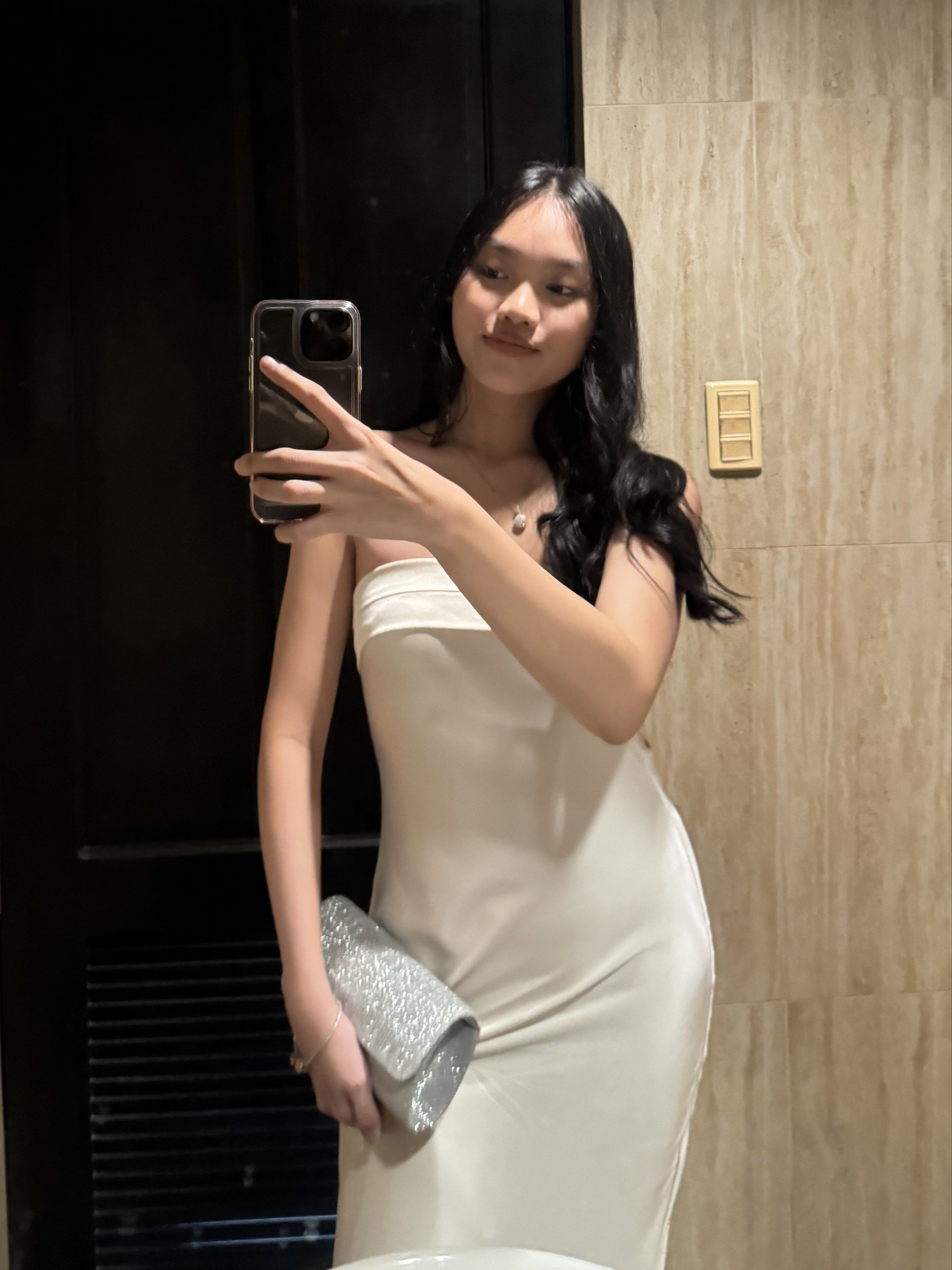 [RENT] White Satin Backless Dress (Category: Dresses) located in Makati City. Submitted by lovrr.valky (Listing ID 1418778433, Image 1). Description: [RENT] - P350 for 3 days! - need to extend? add 100 per day of extension :)) - P500 pesos security deposit will be refundable if item is returned without any damages. - size: xs-small (best fits small) - for reference: 5’4, 32 bust, 25 waist - pick up & return must be made before 4 pm.