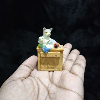 Vintage Collectibles Collection item 3