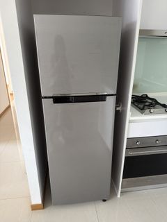 (Category: ) located in . Submitted by loria8799 (Listing ID 1418787635, Image 1). Description: .