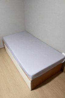 (Category: ) located in . Submitted by esslee (Listing ID 1418777141, Image 1). Description: .